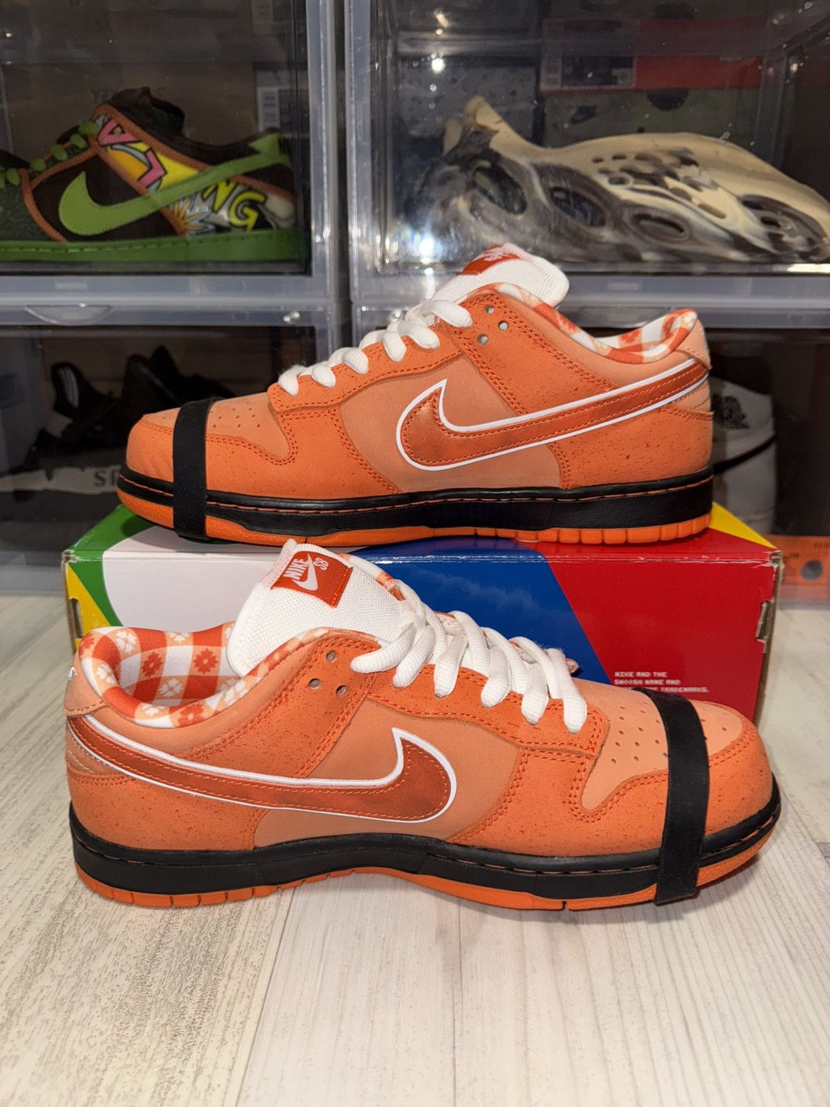 Nike SB Nike SB Dunk Low OG QS Orange Lobster Size US 9 / EU 42 - 3 Thumbnail