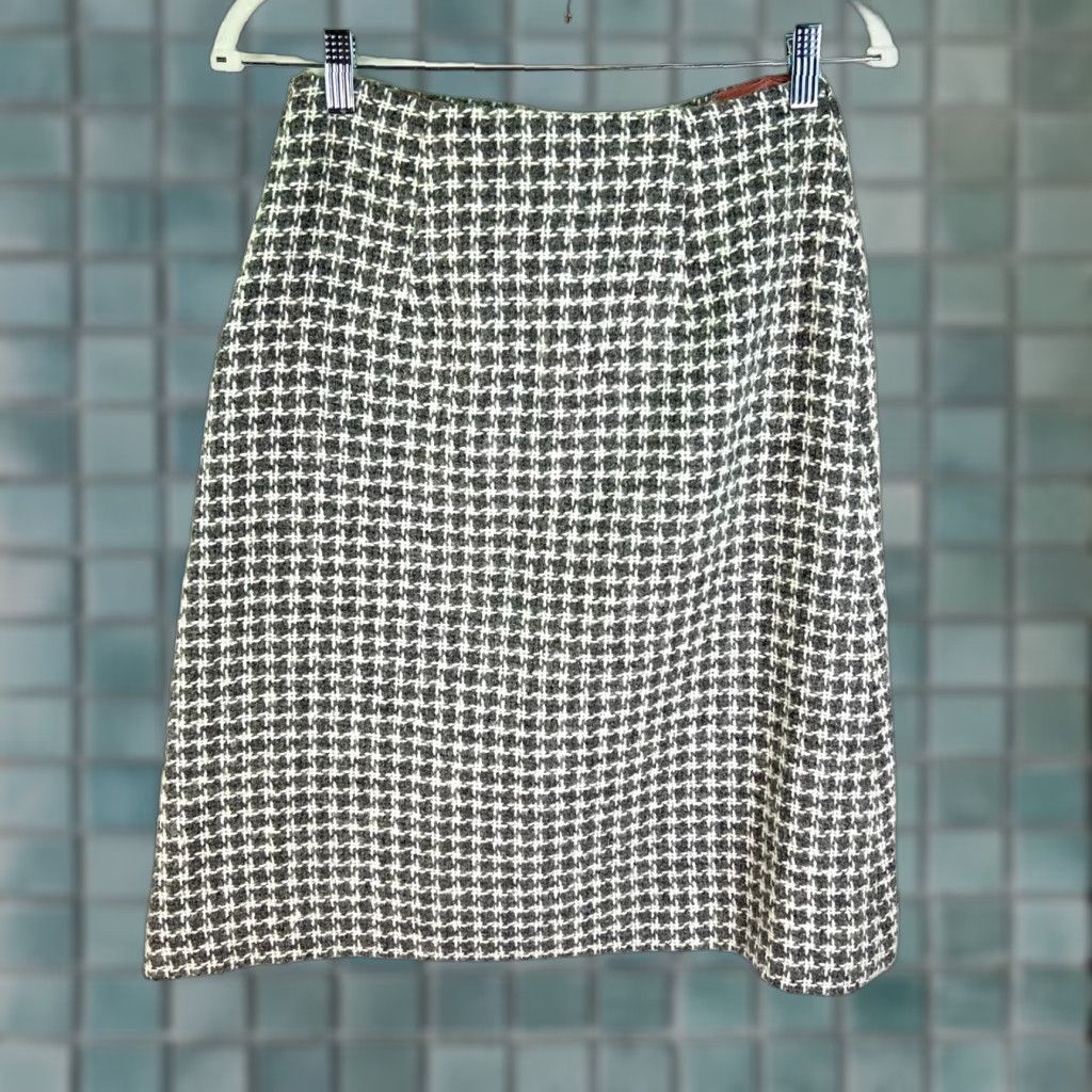 Vintage VINTAGE Dalton Houndstooth Wool Skirt Women's Midi Skirt M Black White Fully Lined Side Zip Velcro? Wait no. Must only use original words.""" Size 32" / US 10 / IT 46 - 1 Thumbnail