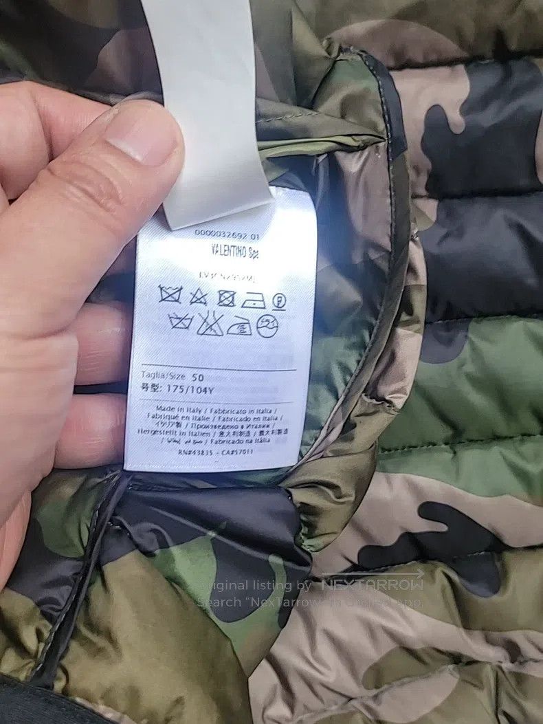 Valentino Valentino Light and light down Size US L / EU 52-54 / 3 - 8 Thumbnail