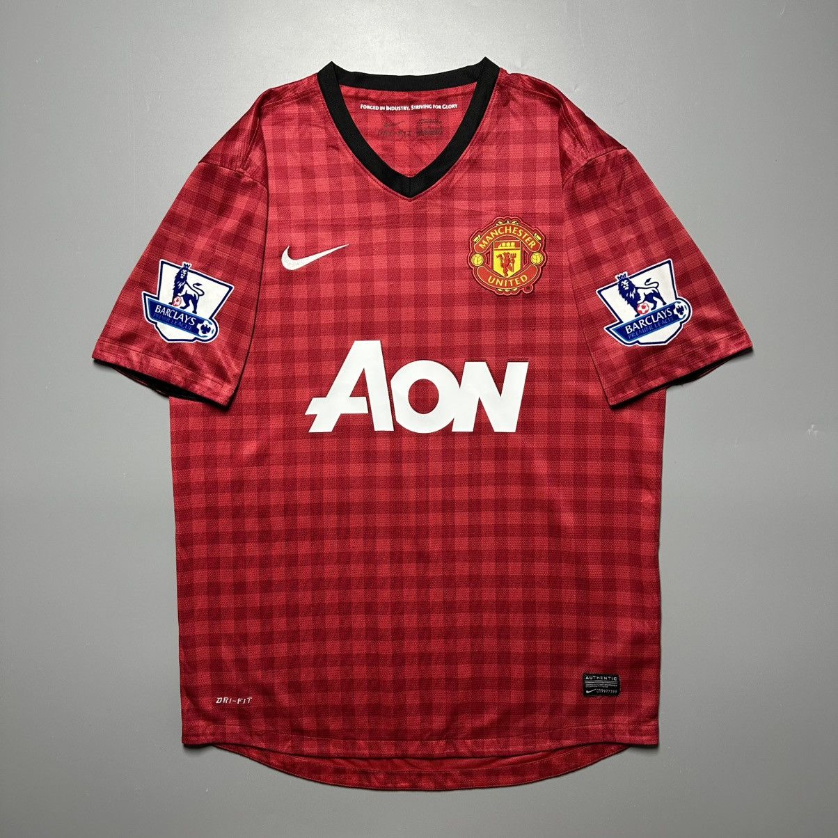 Vintage MANCHESTER UNITED NIKE 2012/2013 HOME JERSEY #20 VAN PERSIE Size US M / EU 48-50 / 2 - 2 Thumbnail