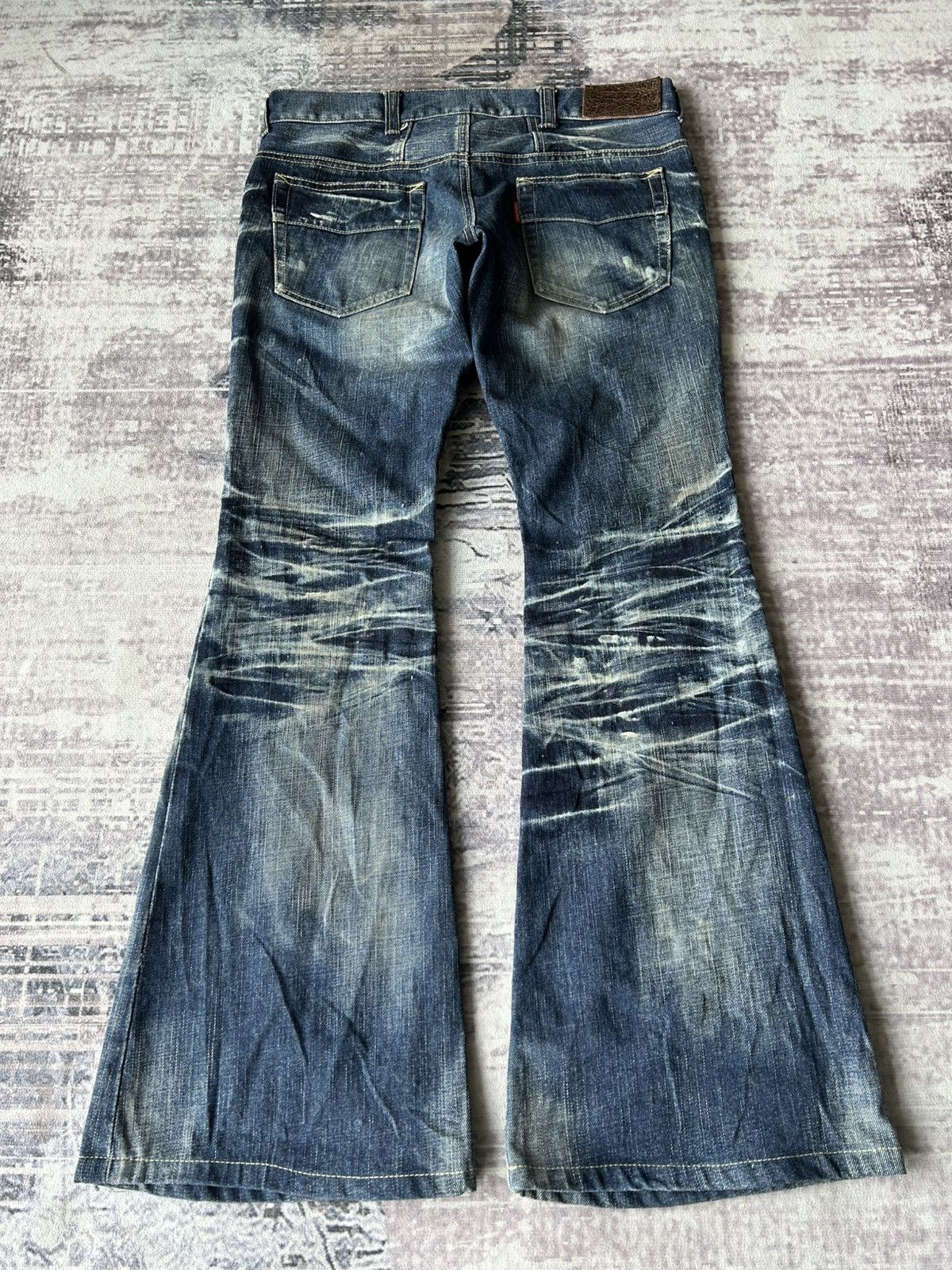 Tornado Mart SUPER FLARED Tornado Mart Washed Jeans Size US 32 / EU 48 - 2 Thumbnail