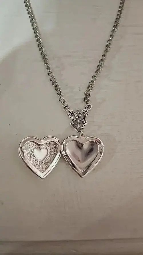 Jewelry Heart Locket With Vampire Bat Pendant Necklace Size ONE SIZE - 4 Thumbnail