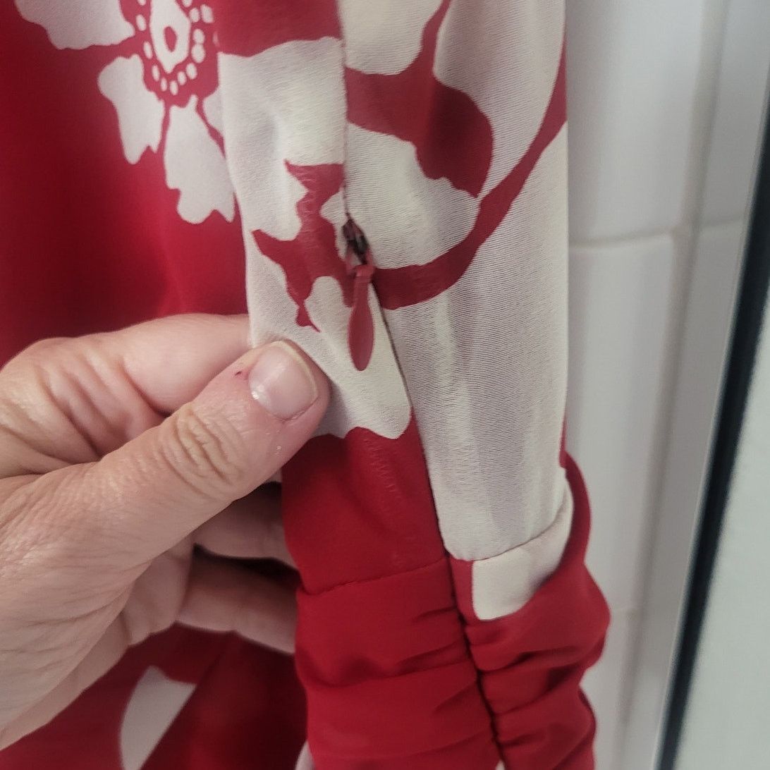 Other Bandolino Red and White Floral Sleeveless Blouse - Sz 8 Size M / US 6-8 / IT 42-44 - 4 Thumbnail