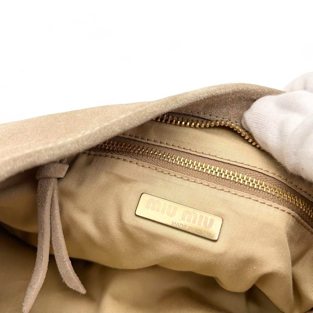 Miu Miu Miu Miu - Flower Handbag Suede Pouch Gold Hardware Size ONE SIZE - 7 Thumbnail