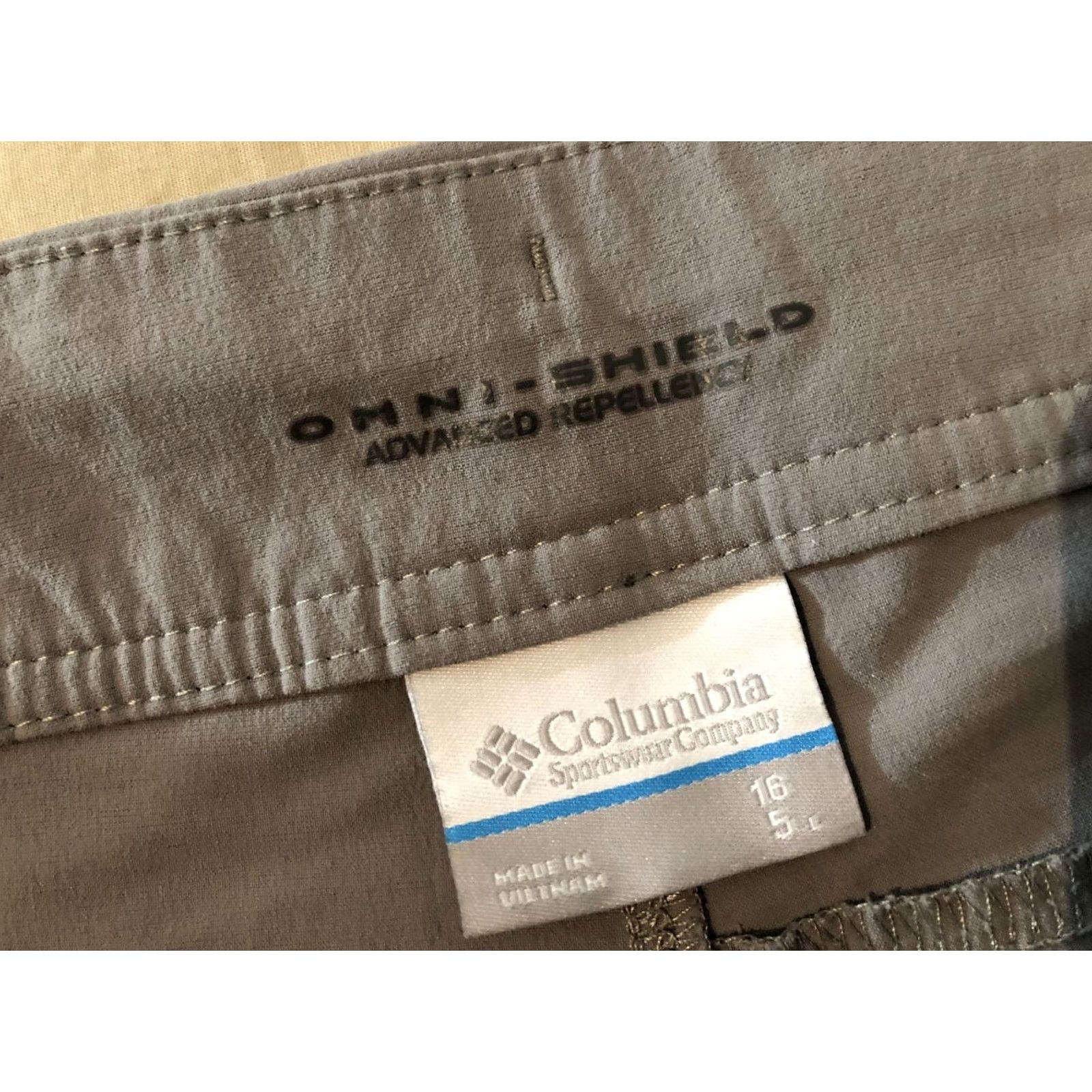 Vintage Womens Columbia Shorts 16 Gray Athletic Outdoor Hiking Size 38" / US 16 / IT 52 - 4 Thumbnail
