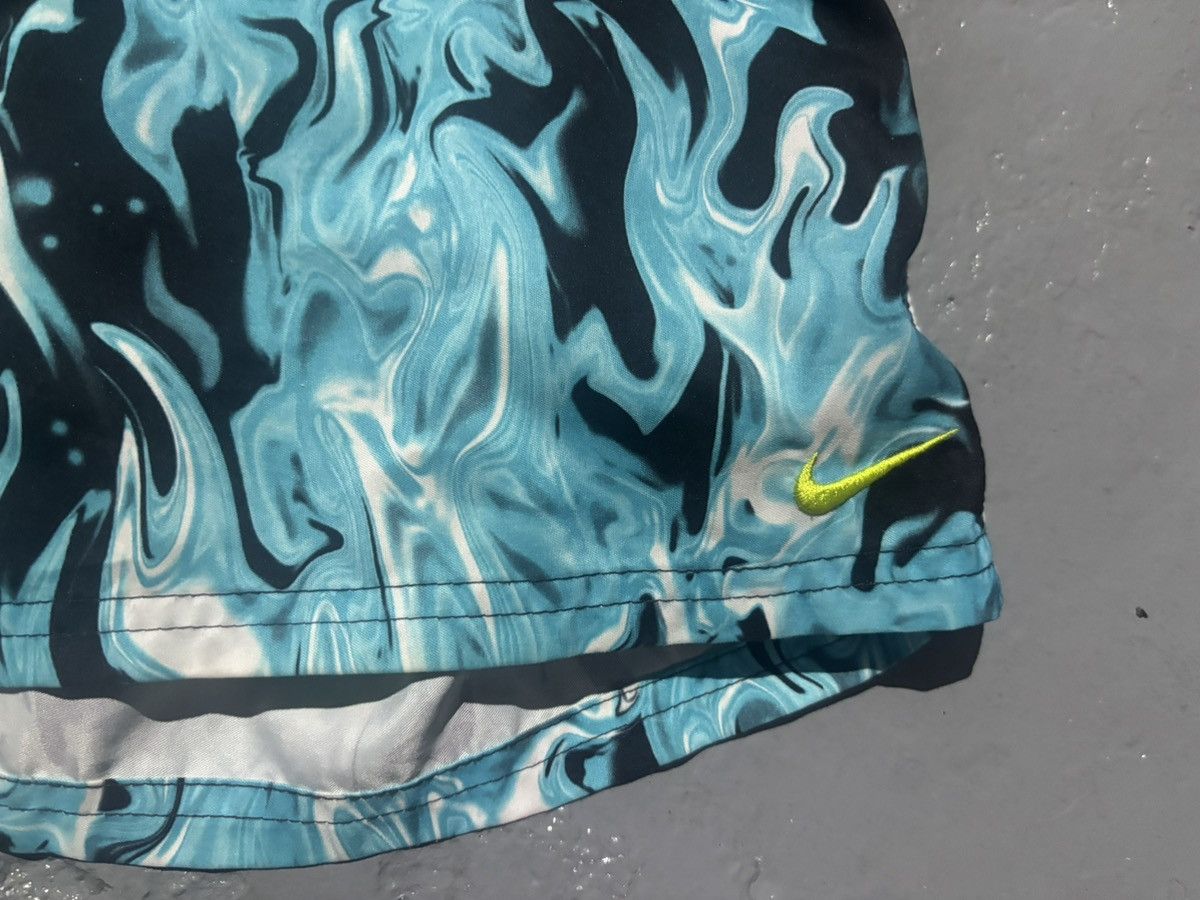 Nike Rare Nike Blue Flame Shorts Size US 30 / EU 46 - 4 Thumbnail