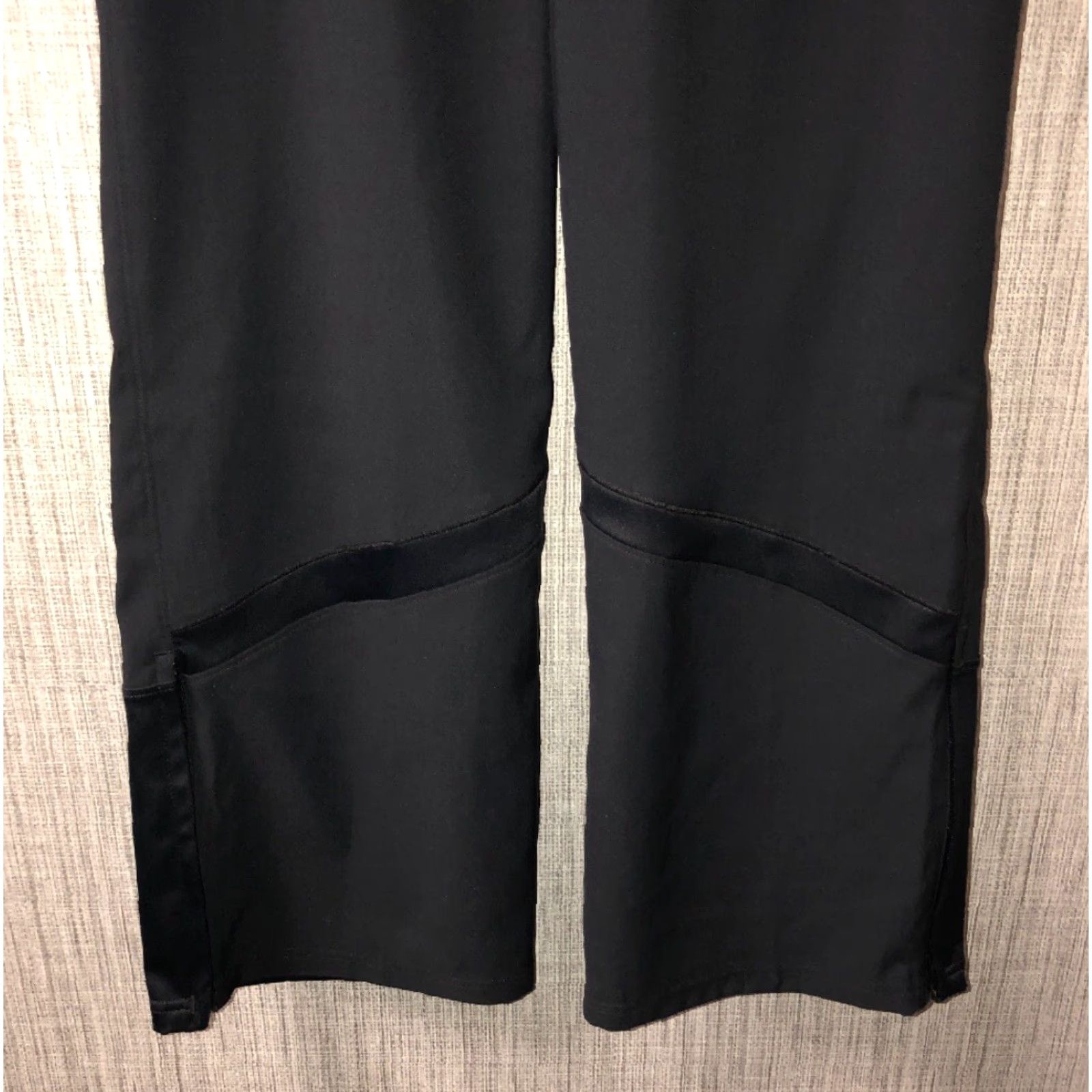 Under Armour VINTAGE Under Armour Men's Activewear Sweatpants Size M Black Athletic Pants Size US 31 - 3 Thumbnail