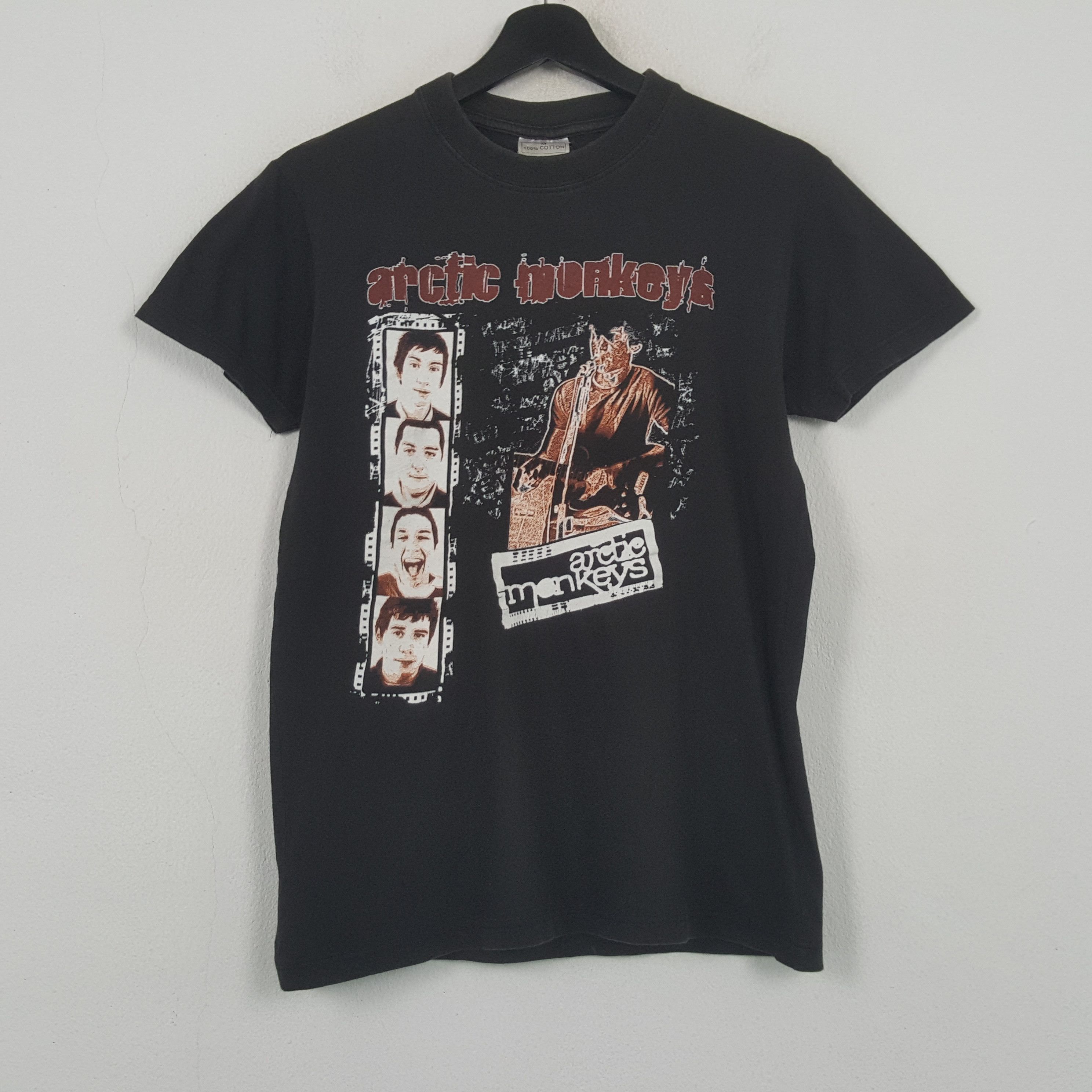 Band Tees Arctic Monkeys Rock Band Music Tshirt 32 Size US S / EU 44-46 / 1 - 1 Thumbnail
