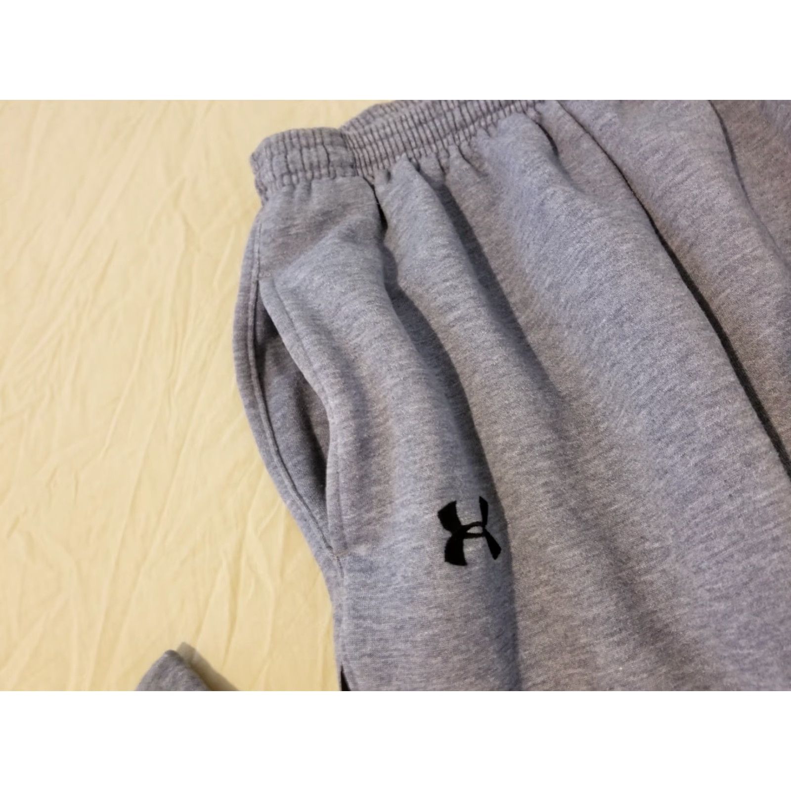 Under Armour Under Armour Mens Athletic Pants M Gray Sweatpants Regular Size Medium Grey Activewear Mens Size US 31 - 3 Thumbnail