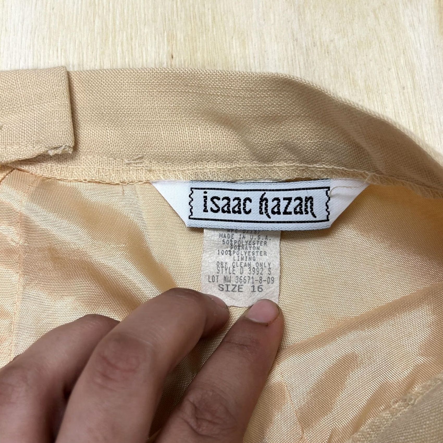 Vintage VINTAGE Isaac Hazan Skirt Womens 16 Beige Solid Pencil Knee Length Lined Work Size 38" / US 16 / IT 52 - 4 Thumbnail