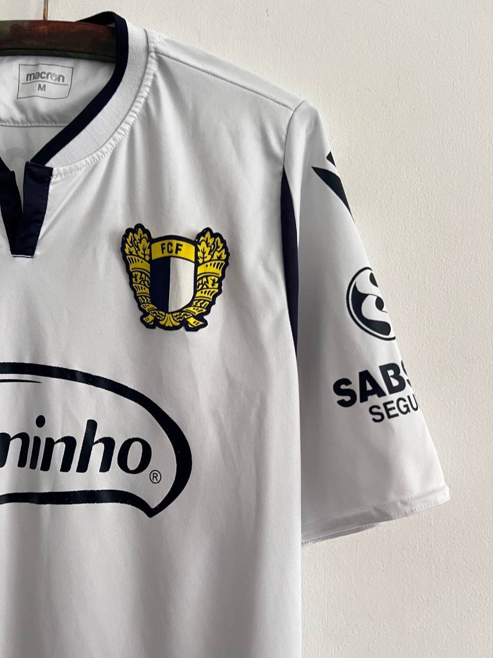 Other Macron FC Famalicao / Famalican Portugal Soccer Football Size US M / EU 48-50 / 2 - 2 Thumbnail