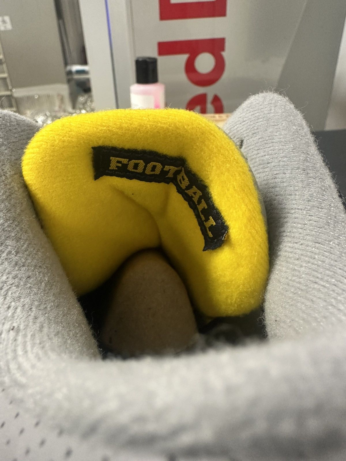 Jordan Brand Jordan 3 Michigan DS Size US 10.5 / EU 43-44 - 6 Thumbnail