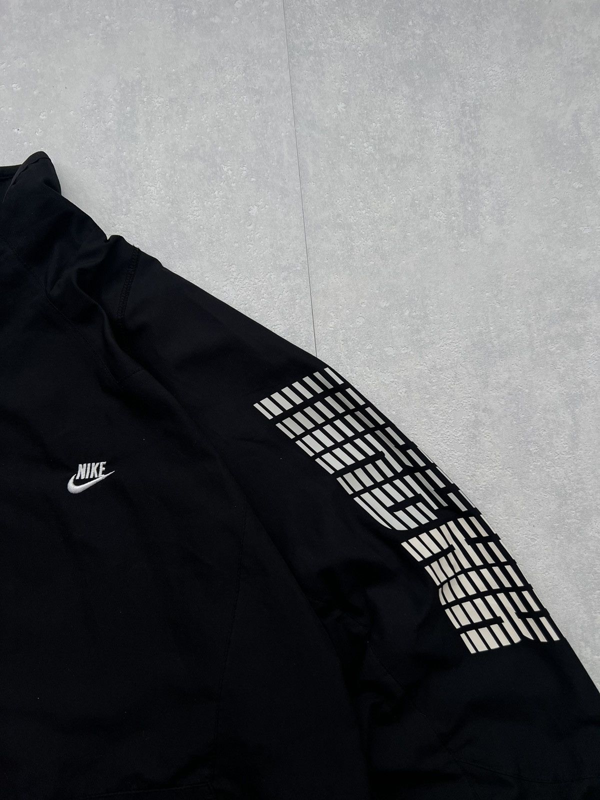 Nike 00's NIKE AIR BIG SLEEVE SPELLOUT LOGO SWOOSH JACKET Size US XL / EU 56 / 4 - 2 Thumbnail