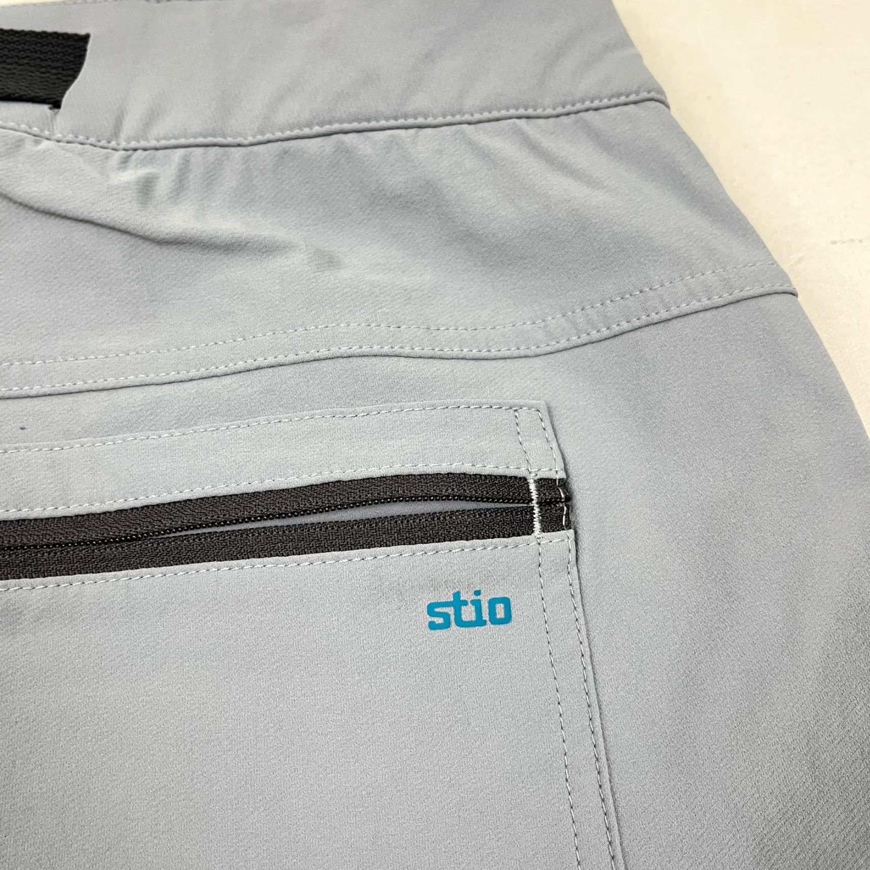 Vintage Stio Pants Mens 36 x 26 Chino Straight Fit Regular Blue Nylon Polyester Spandex Soft Shell Belted Pockets Lightweight Performance Tech Everlight Gray Size US 34 / EU 50 - 7 Thumbnail