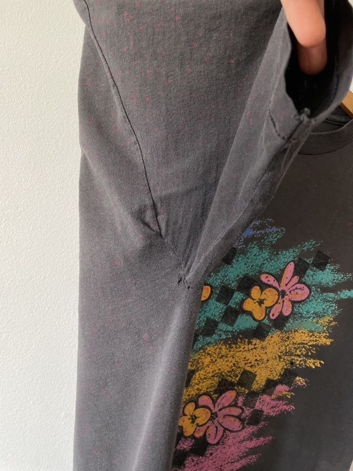 Vintage Vintage Faded 90s Pixel Flower Splattered tee Size US XL / EU 56 / 4 - 12 Thumbnail