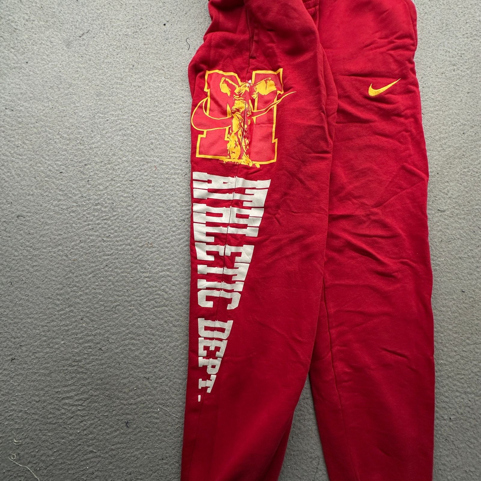 Nike Nike Sweatpants Jogger Club Fleece Logo Graphic Red Small Size US 32 / EU 48 - 9 Thumbnail