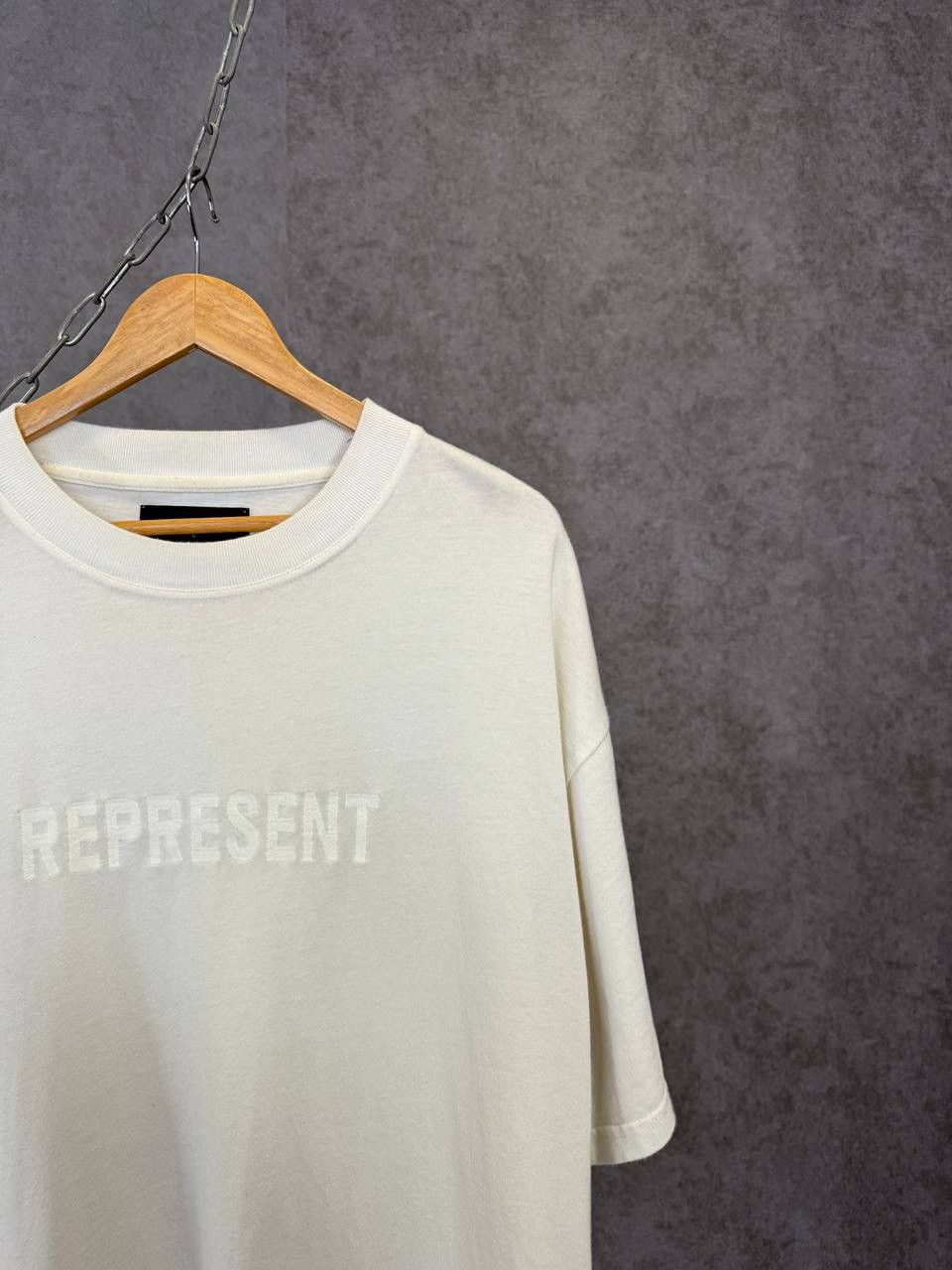 Represent Clo. Represent designer center logo tee Size US L / EU 52-54 / 3 - 2 Thumbnail