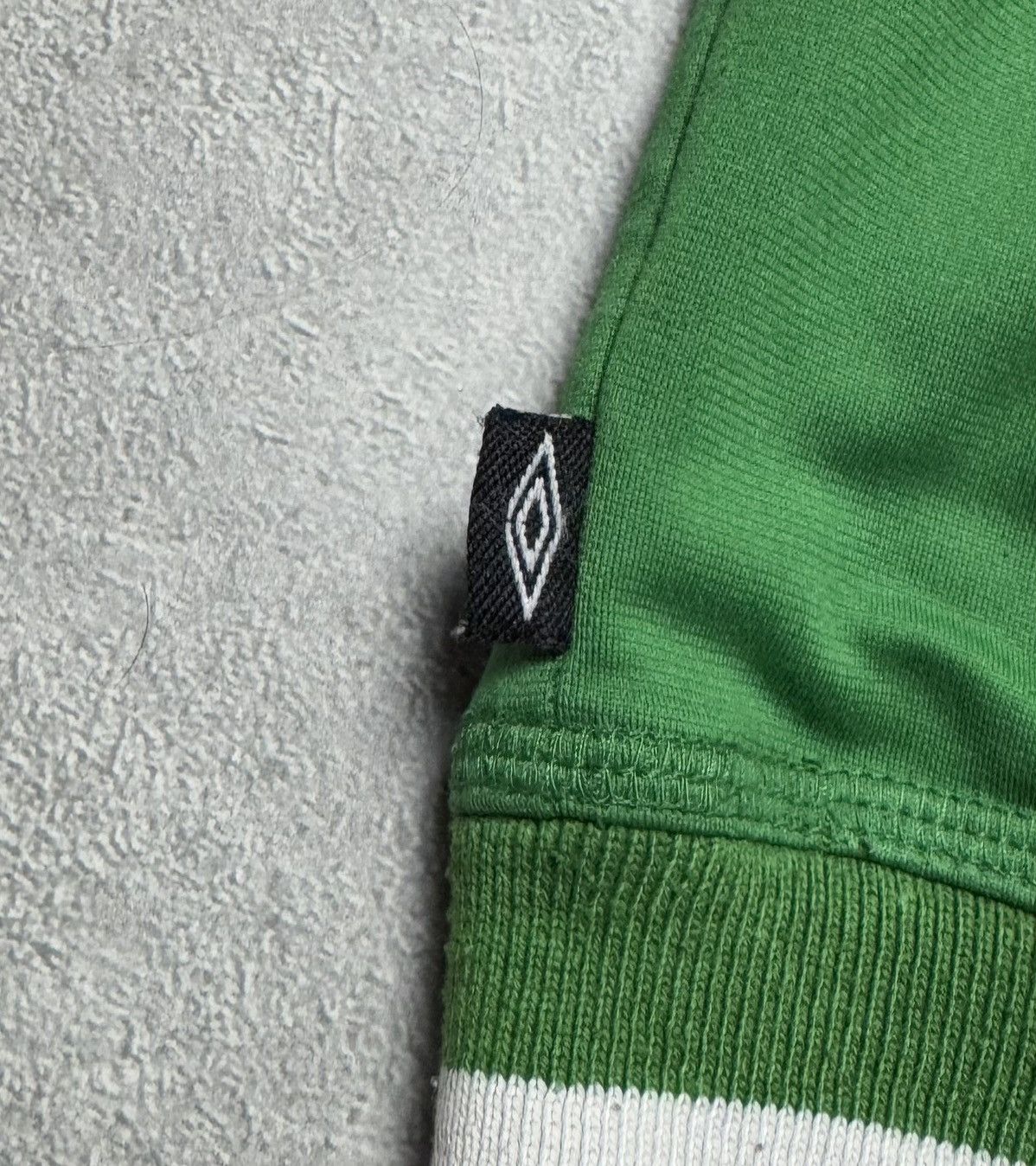Umbro Celtic 2000 2001 Football Soccer Track Jacket Umbro Size US XL / EU 56 / 4 - 13 Thumbnail