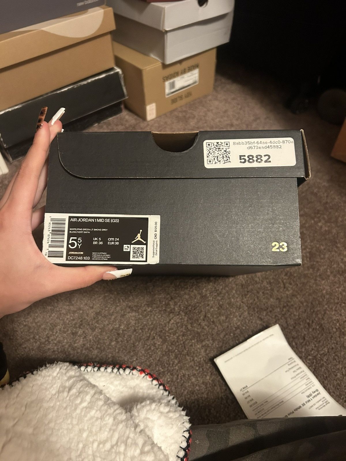 Jordan Brand × Nike Air Jordan Mid SE (GS) Size US 5.5 / EU 38 - 5 Thumbnail