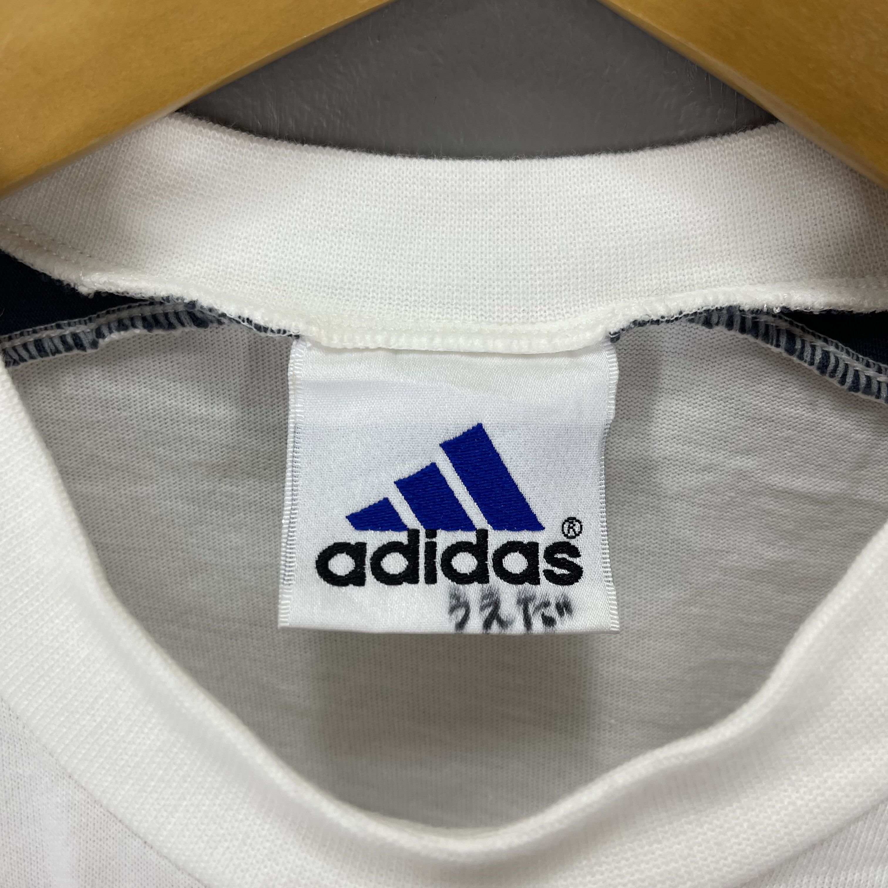 Adidas 90s Vintage ADIDAS THREE STRIPE Crew Neck T Shirt #1777/07 Size US S / EU 44-46 / 1 - 5 Thumbnail