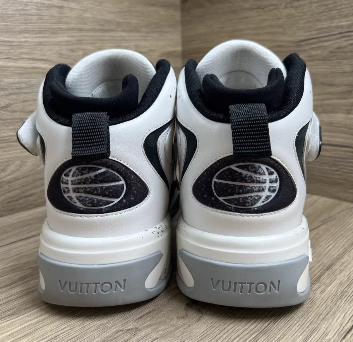 Louis Vuitton Louis Vuitton Trainer 2 Black & White Mid-top Shoes J41 Size US 8 / EU 41 - 3 Thumbnail