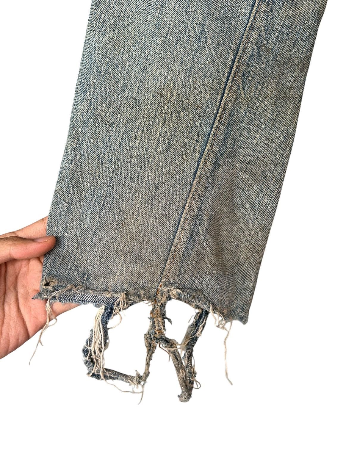 Levi's 60s-70s THRASHED Levi's 6 Selvedge Vintage Denim Jeans Size US 28 / EU 44 - 13 Thumbnail