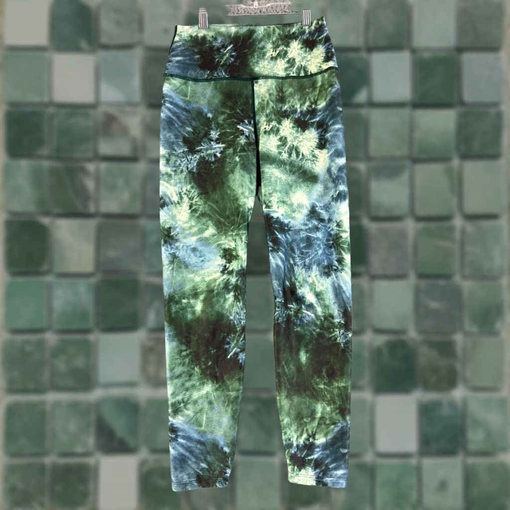 Carbon Carbon38 Womens Medium Green Tie Dye High Rise 7/8 Leggings Workout Yoga Size 32" / US 10 / IT 46 - 1 Thumbnail