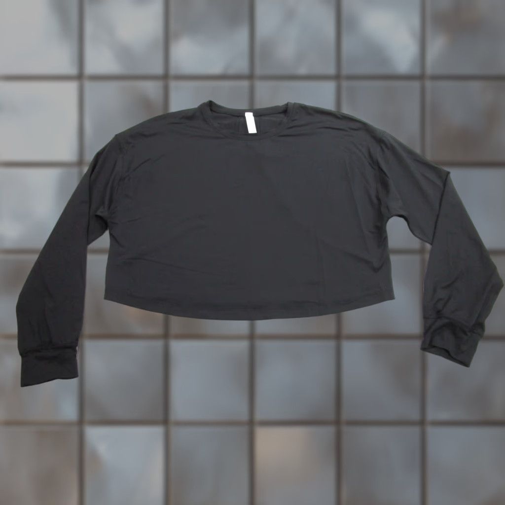 Lululemon Lululemon Shirt Womens 6 Black Cropped Long Sleeve Athletic Running Gym Yoga Size M / US 6-8 / IT 42-44 - 1 Thumbnail