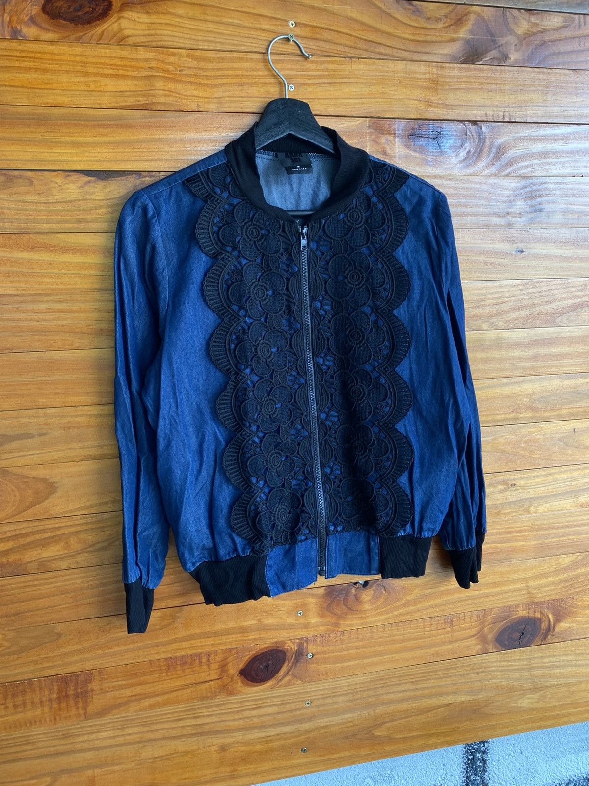 Anna Sui Vintage Anna Sui Blue Denim Jacket Black Lace Appliqué Size M / US 6-8 / IT 42-44 - 5 Thumbnail