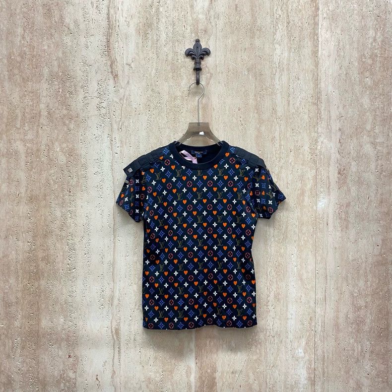 Louis Vuitton Louis Vuitton Black playing card full printed short sleeve Size S / US 4 / IT 40 - 1 Thumbnail