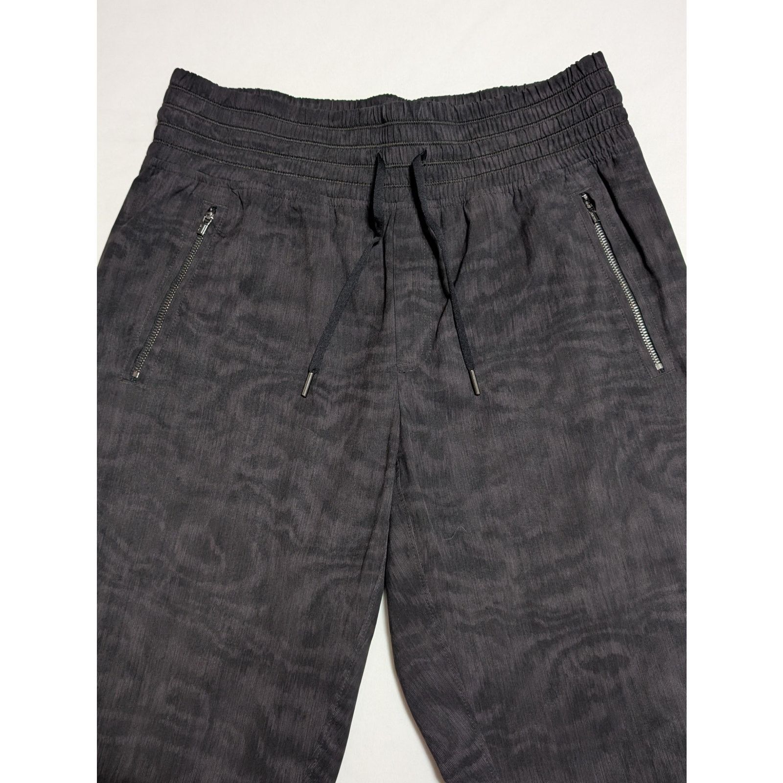 Athleta Athleta Camden Printed Jogger Pants Black Camo Drawstring Size 27" / US 4 / IT 40 - 3 Thumbnail