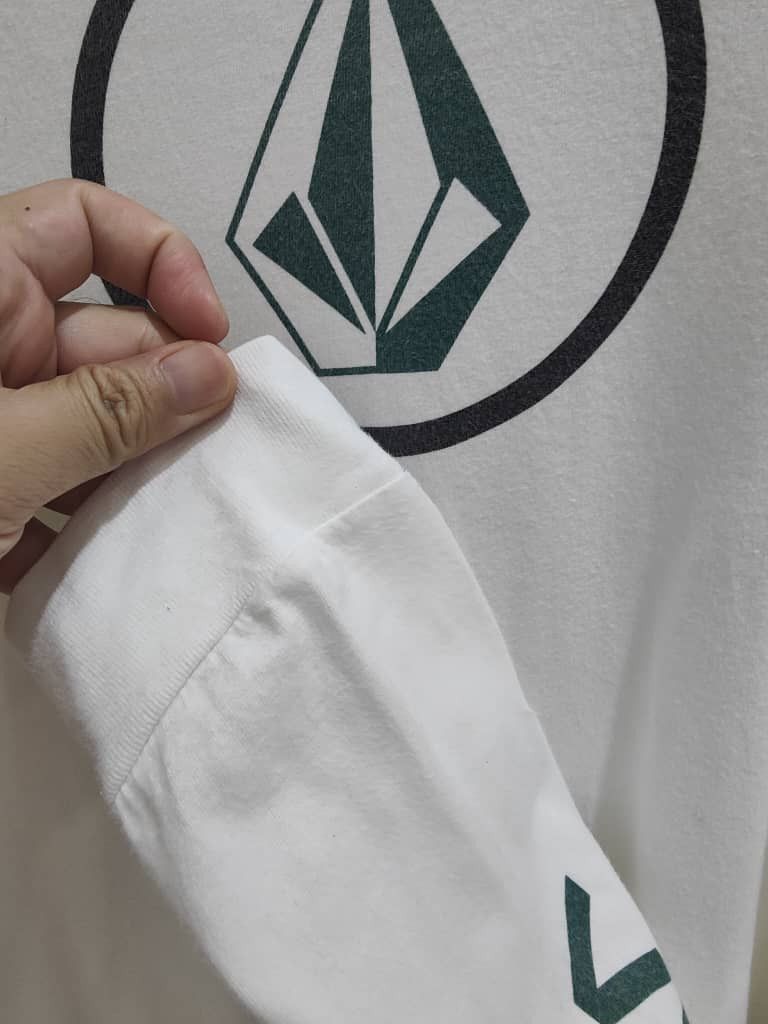 Vintage Vintage × Volcom RARE🔥VINTAGE VOLCOM sketboarding big logo Size US M / EU 48-50 / 2 - 3 Thumbnail