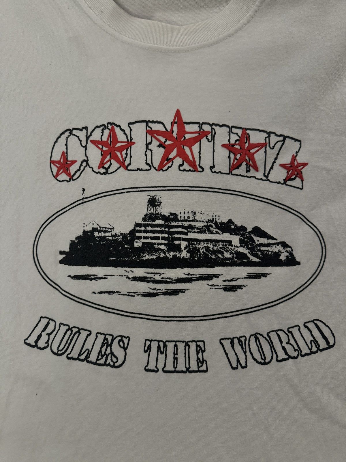 Corteiz Corteiz 5 Year Anniversary Alcatraz Tee Size US XL / EU 56 / 4 - 2 Thumbnail
