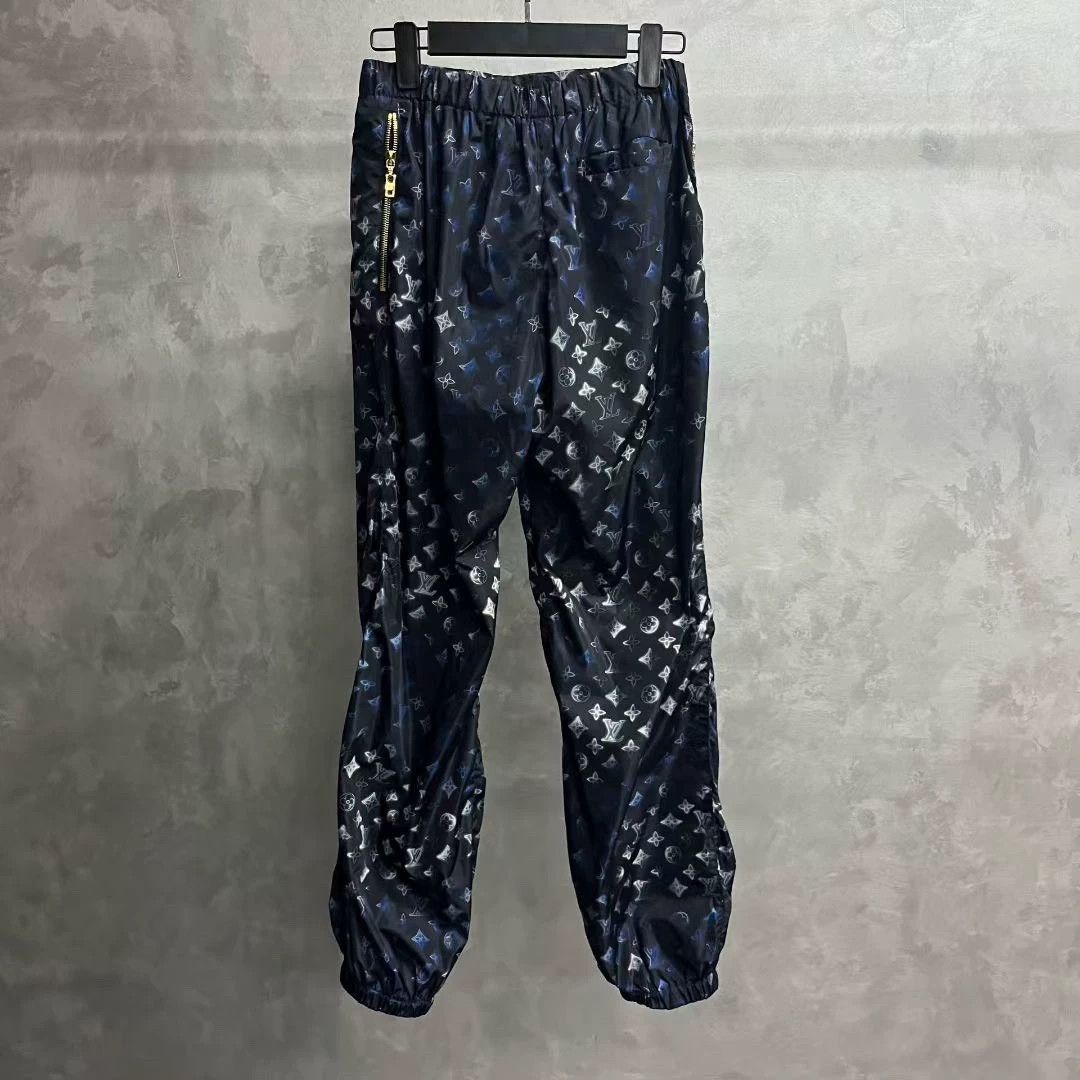 Louis Vuitton louis vuitton blue letter print jogger pants Size US 34 / EU 50 - 2 Thumbnail