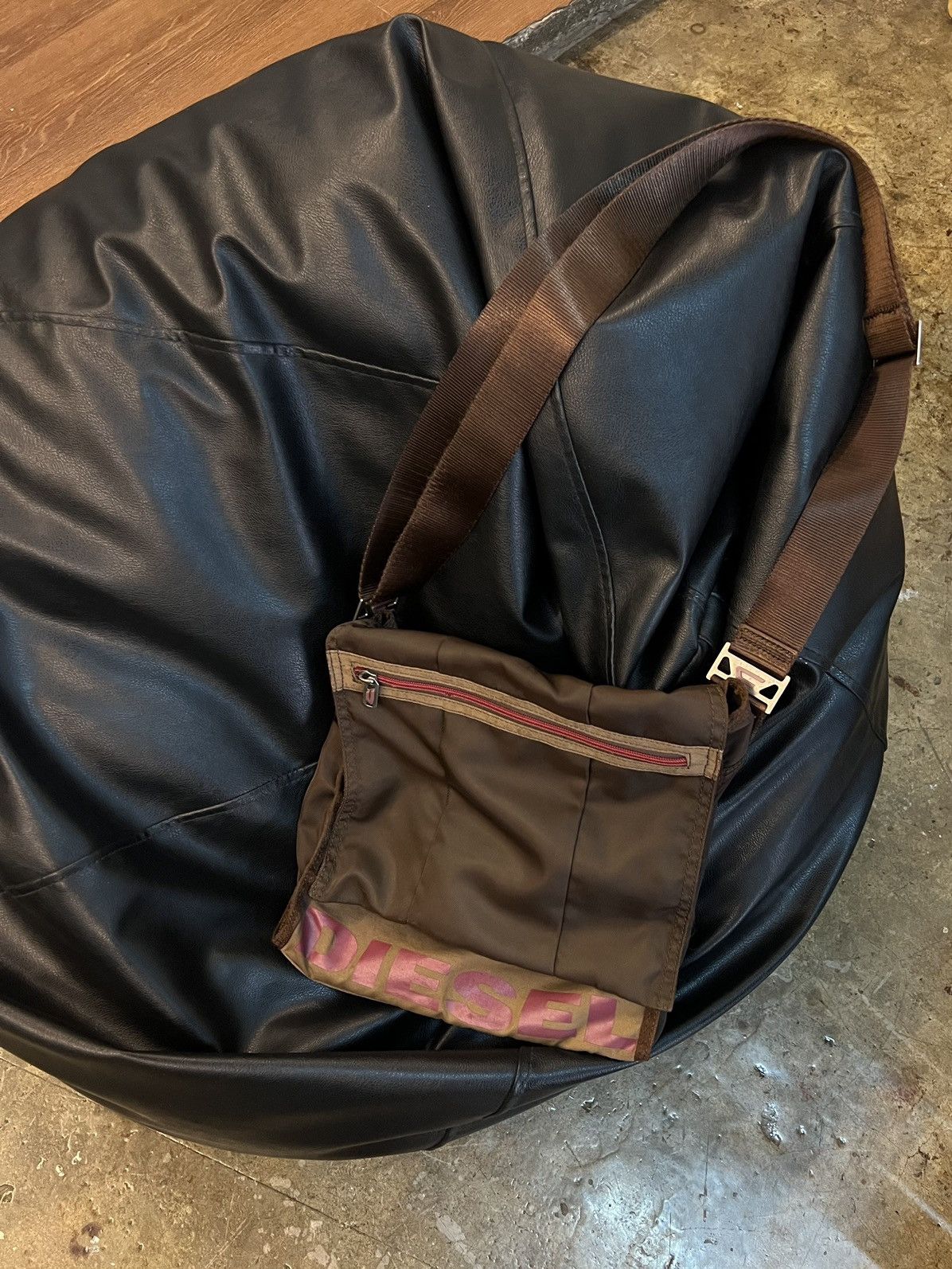 Diesel DIESEL Vintage Shoulder Sling Bag Size ONE SIZE - 4 Thumbnail