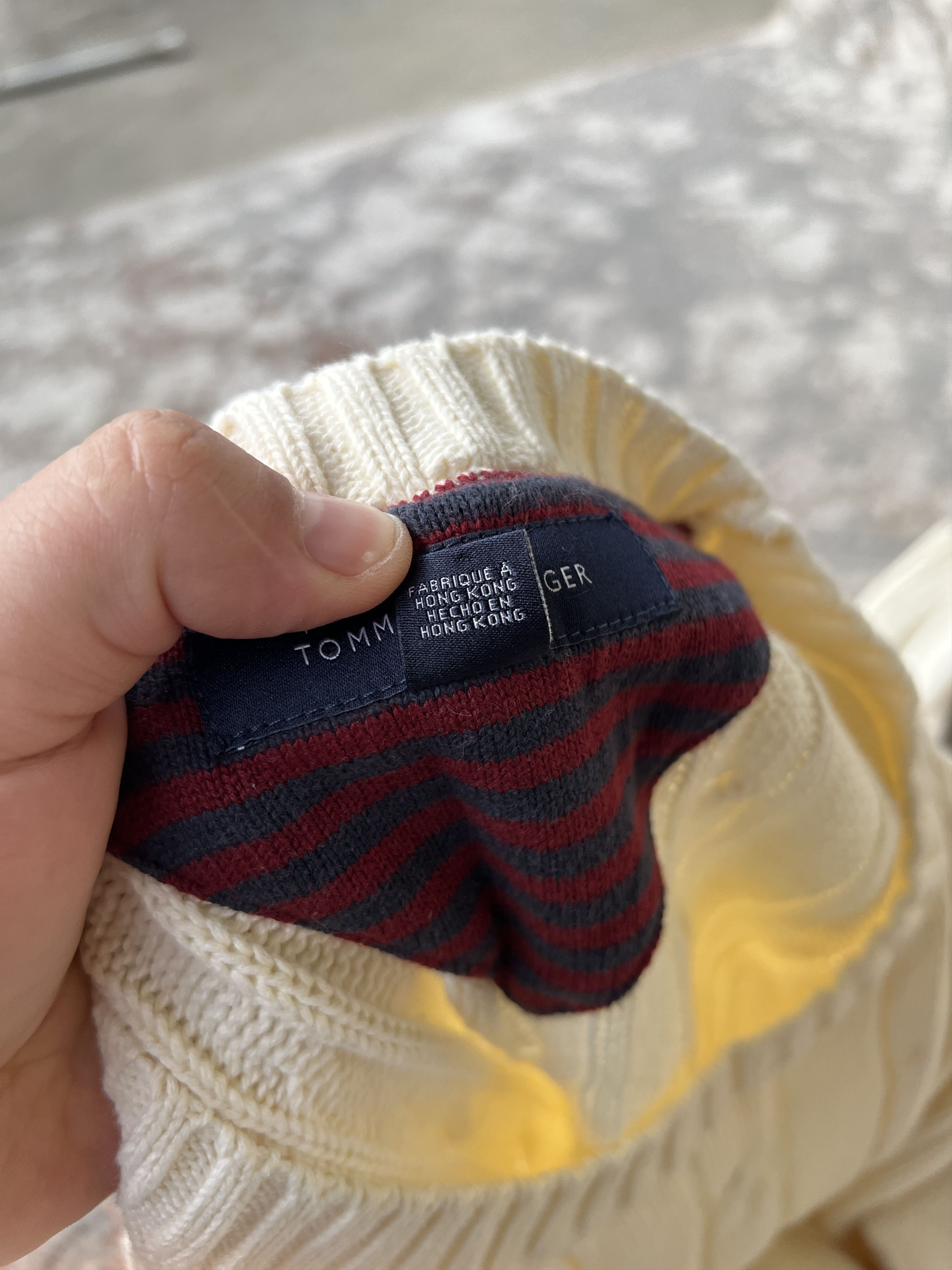 Tommy Hilfiger Tommy Hilfiger Cable Knit Cotton Sweater Size US L / EU 52-54 / 3 - 3 Thumbnail