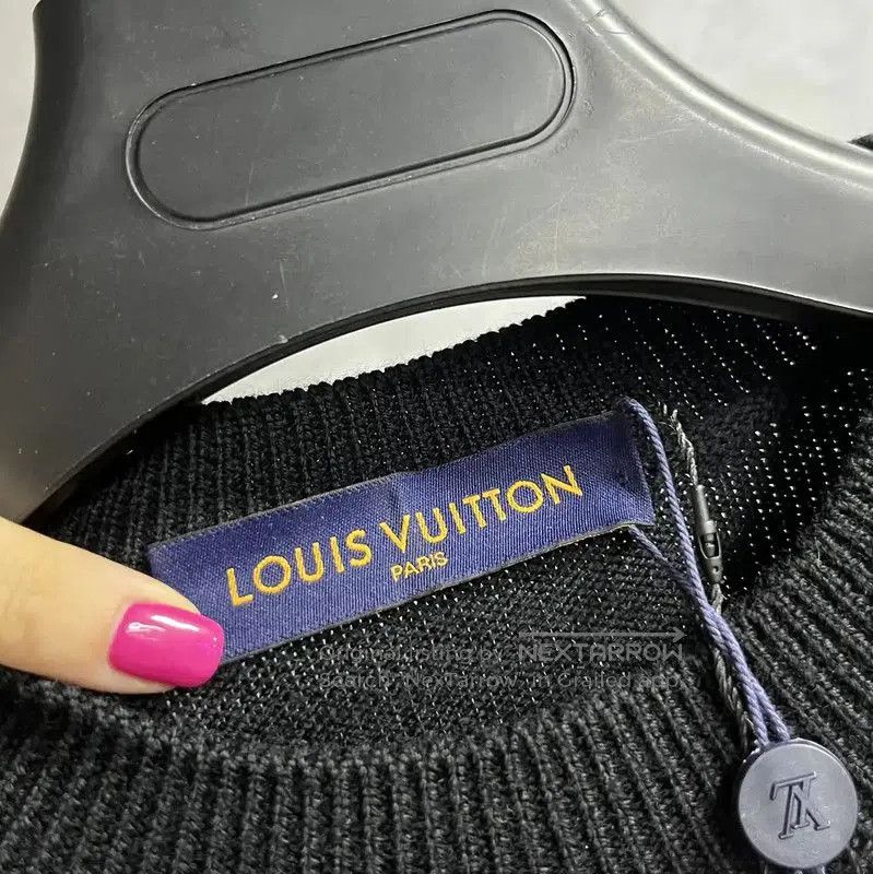 Louis Vuitton Louis Vuitton Black Wool Men's Knitted Sweater . Size US L / EU 52-54 / 3 - 3 Thumbnail