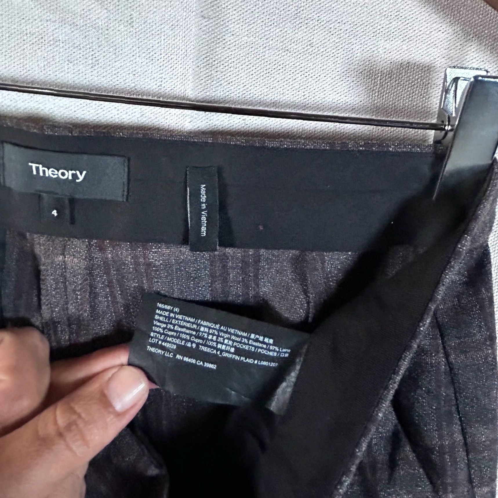 Theory VINTAGE? No — Theory Treeca 4 Griffin Plaid Wool Blend Tapered Ankle Pants Grey Brown Size 4 Size 27" / US 4 / IT 40 - 3 Thumbnail