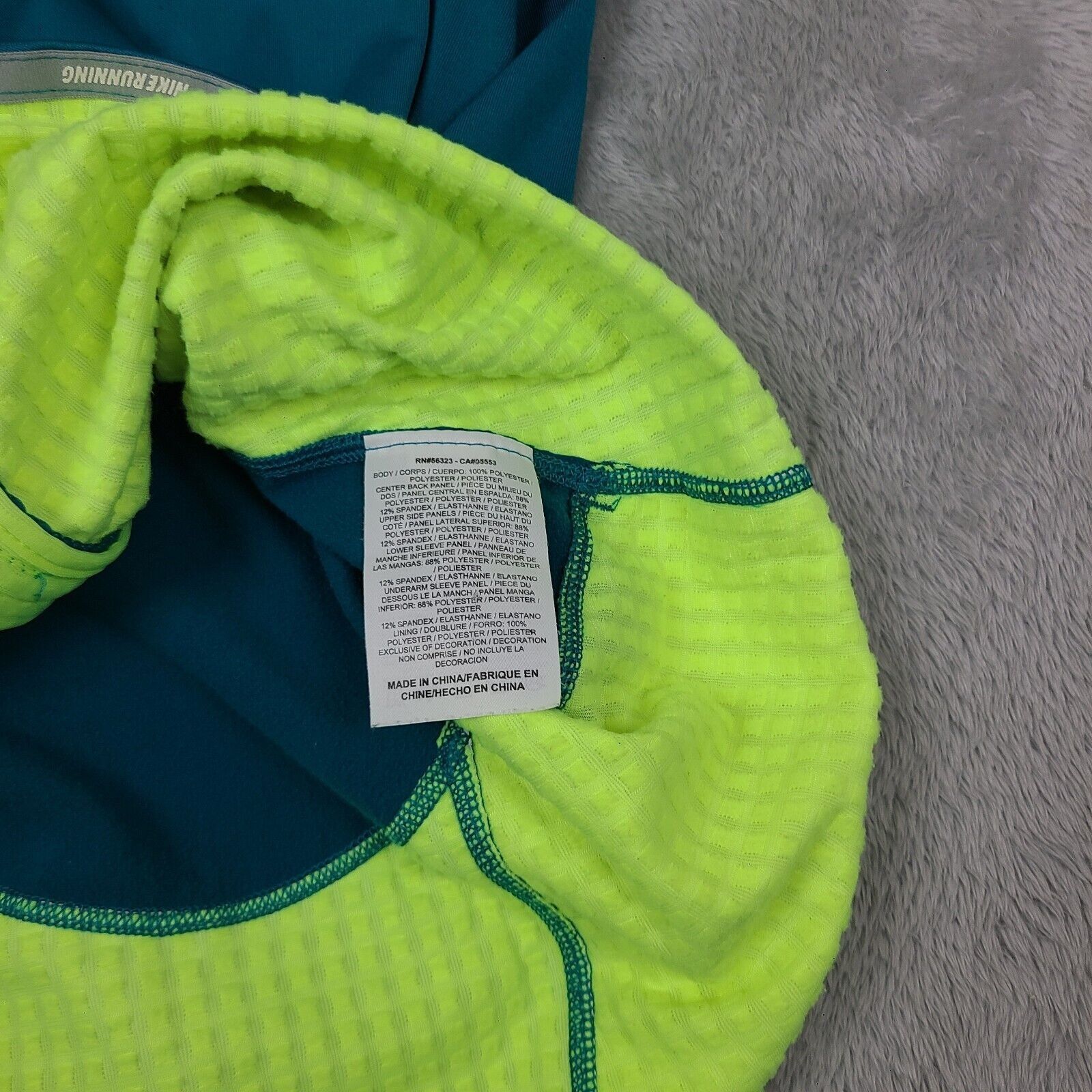 Nike Nike Green Running Jacket with Neon yellow inside Thumb Hole Size M / US 6-8 / IT 42-44 - 8 Thumbnail