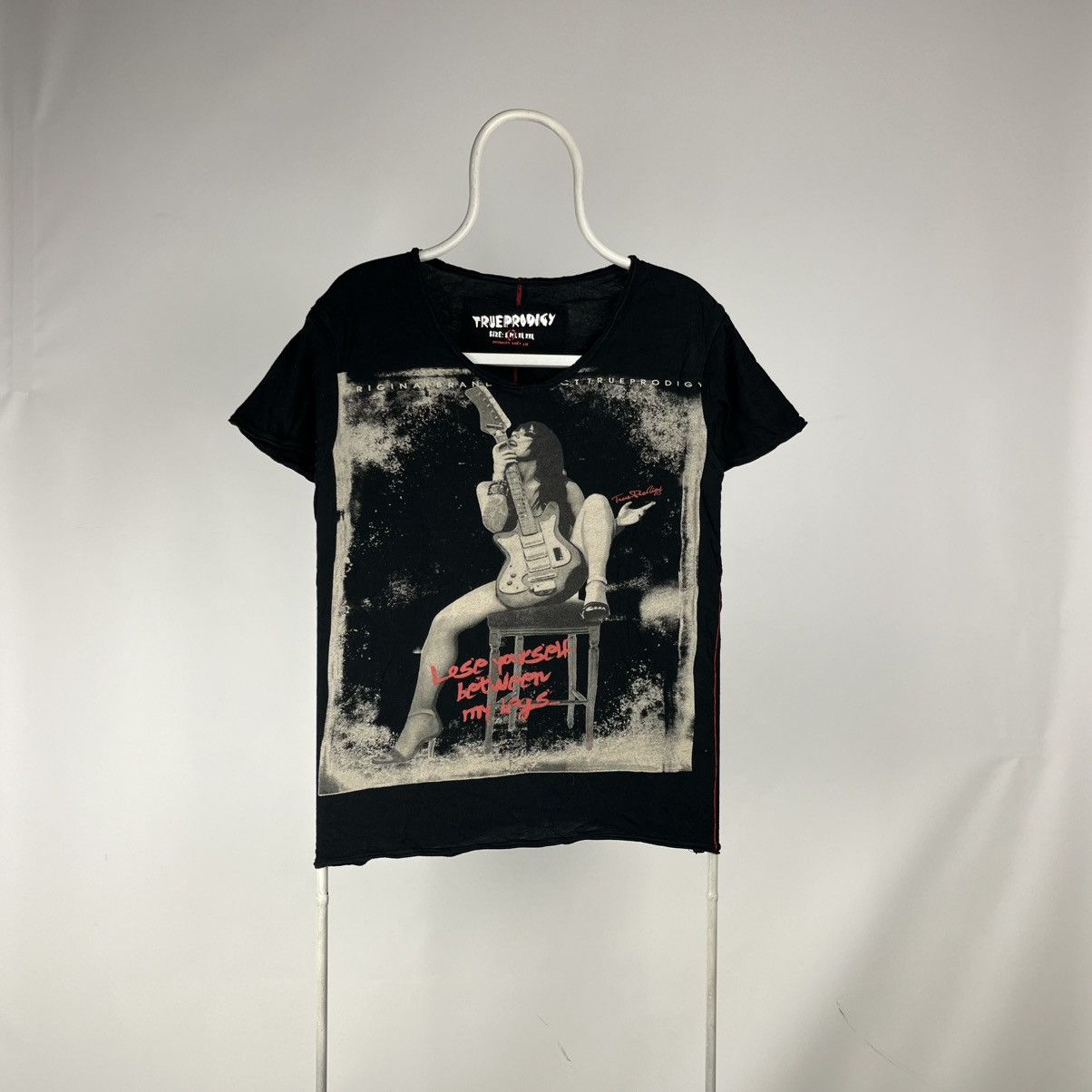 Band Tees TrueProdigy Lose yourself between my legs tshirt Size US M / EU 48-50 / 2 - 1 Thumbnail