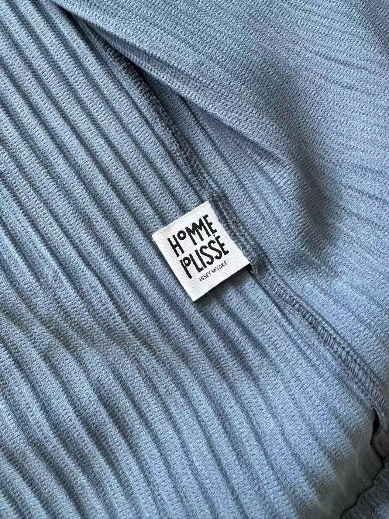 Homme Plisse Issey Miyake Homme Plissé Issey Miyake Blue Zip-up hooded Jacket Size US L / EU 52-54 / 3 - 9 Thumbnail
