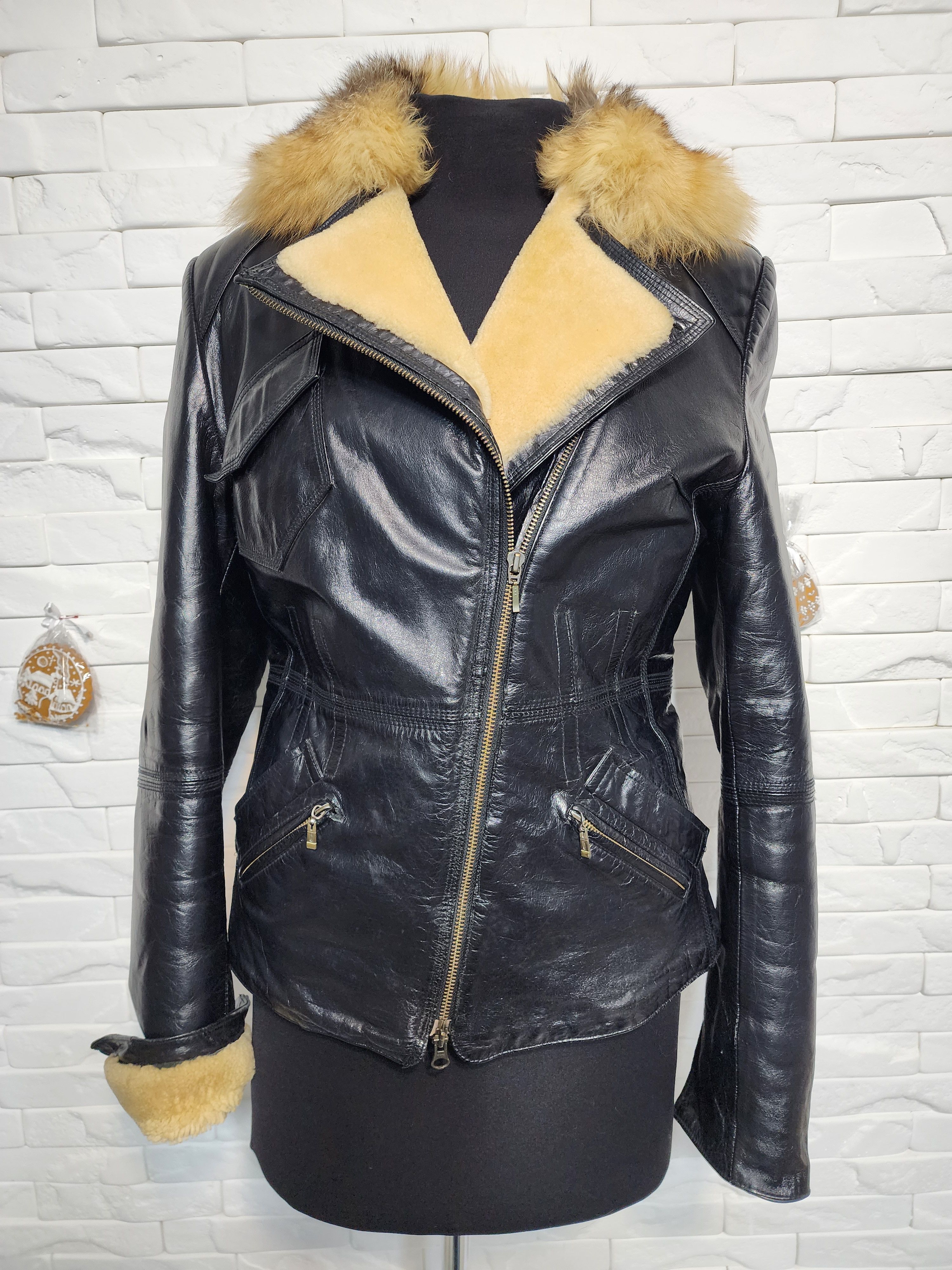 Furla Black Leather Fur Coat: Women's Warm Jacket Size M / US 6-8 / IT 42-44 - 1 Thumbnail