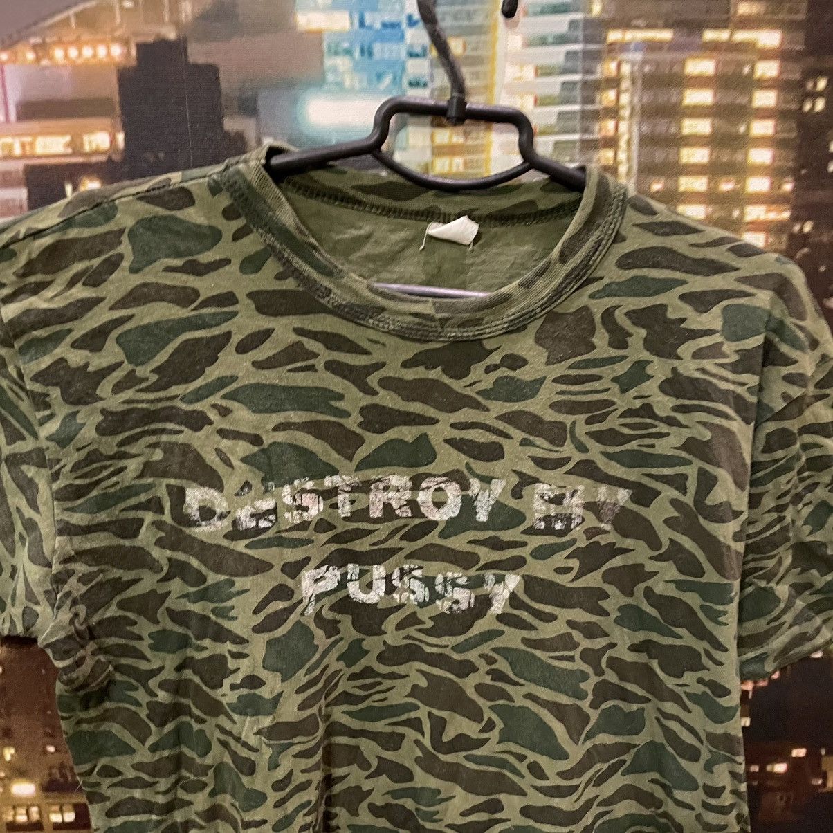 4GSELLER VINTAGE 90S DESTROY MY PUSSY FUNNY BAND ROCK PORN STAR TEE Size US M / EU 48-50 / 2 - 5 Thumbnail