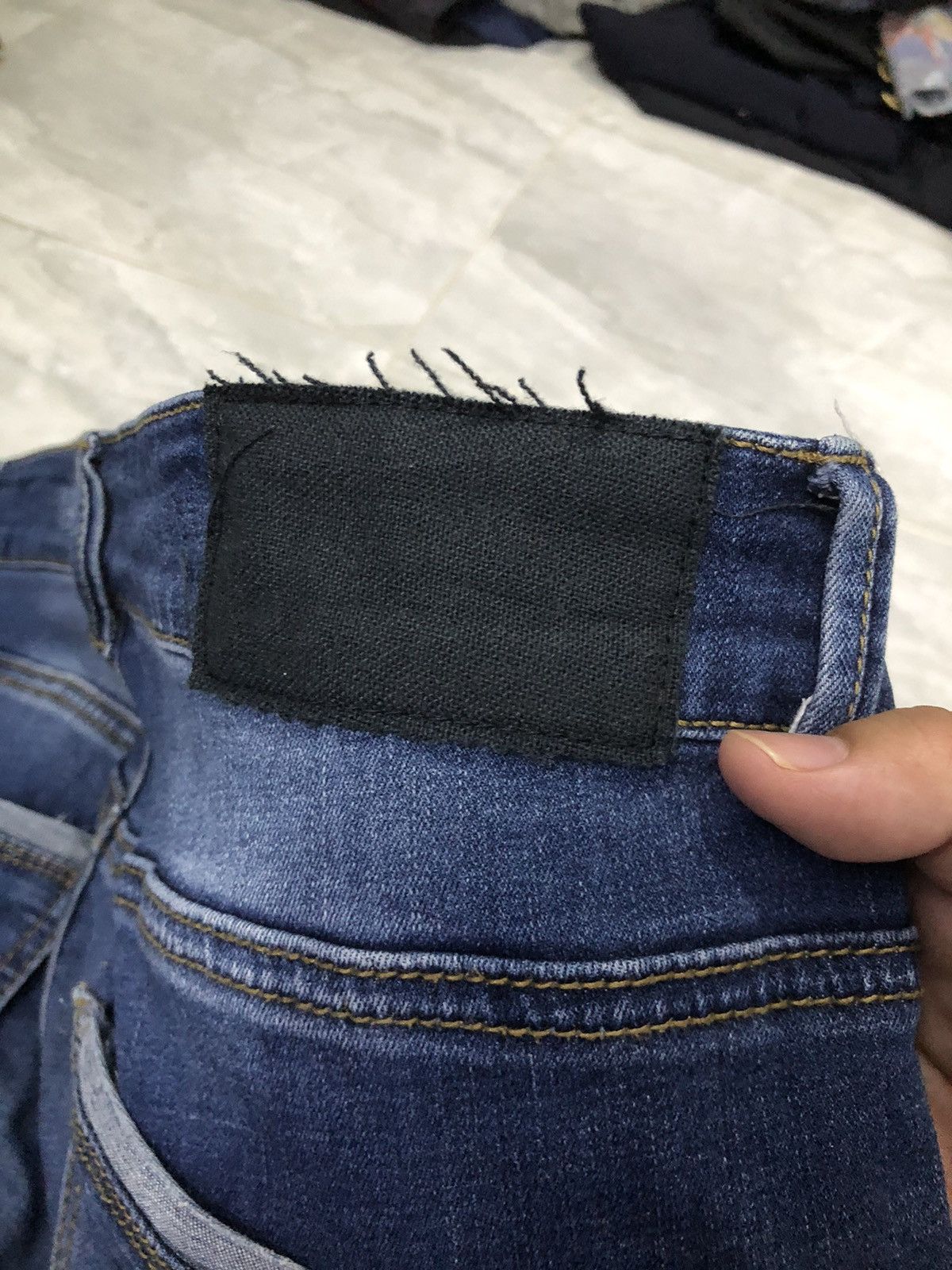 Designer × Kenneth Cole Kenneth Cole New York Distressed Repair Jeans – Size 34 Size US 34 / EU 50 - 10 Thumbnail