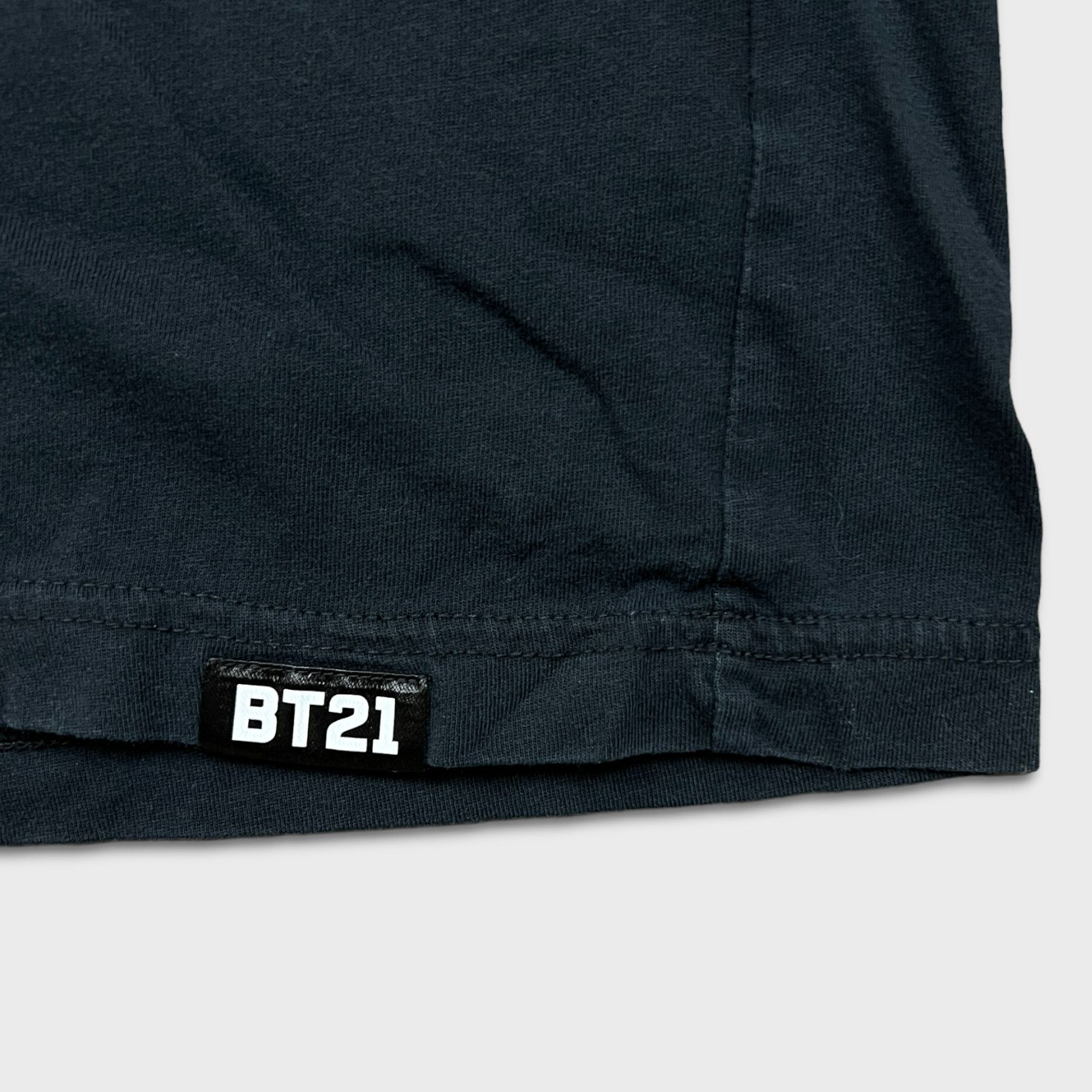 Band Tees × Uniqlo Uniqlo x BT21 Chimmy BTS Tee Medium Spellout Graphic T Shirt Size US M / EU 48-50 / 2 - 3 Thumbnail