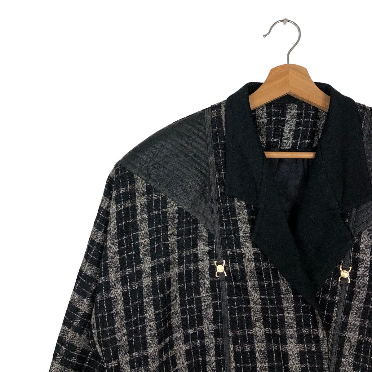 Japanese Brand 🔥90’s VINTAGE CROPPED BOMBER JACKET JAPAN ISSEY MIYAKE Size US M / EU 48-50 / 2 - 7 Thumbnail