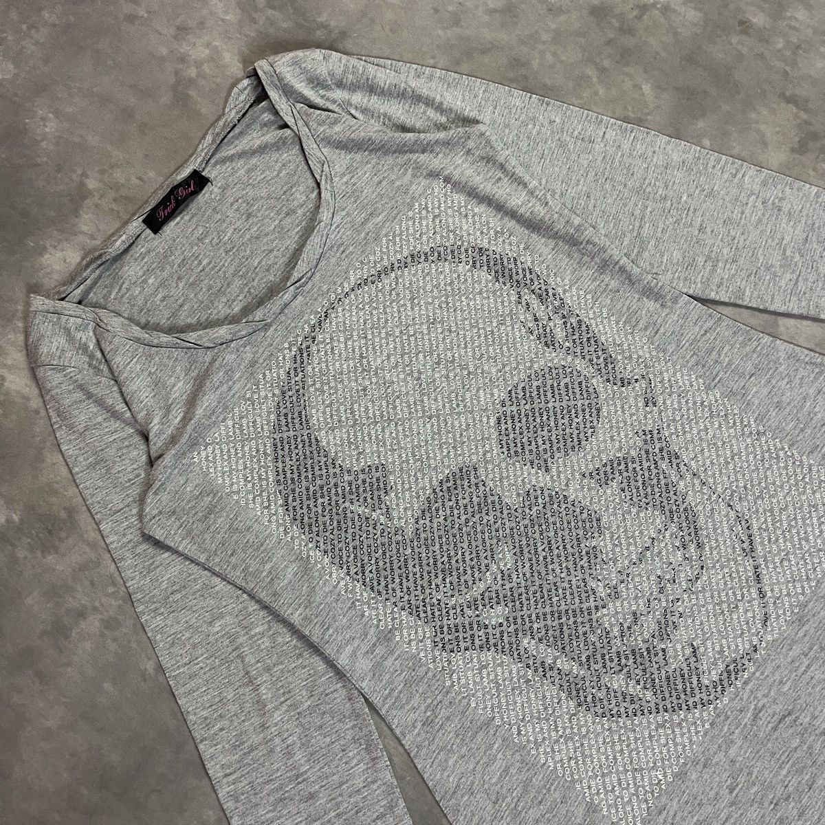 Lucien Pellat-Finet 2000s Trick Girl - Japanese Y2k Skull Graphic Tee Archived Size M / US 6-8 / IT 42-44 - 3 Thumbnail