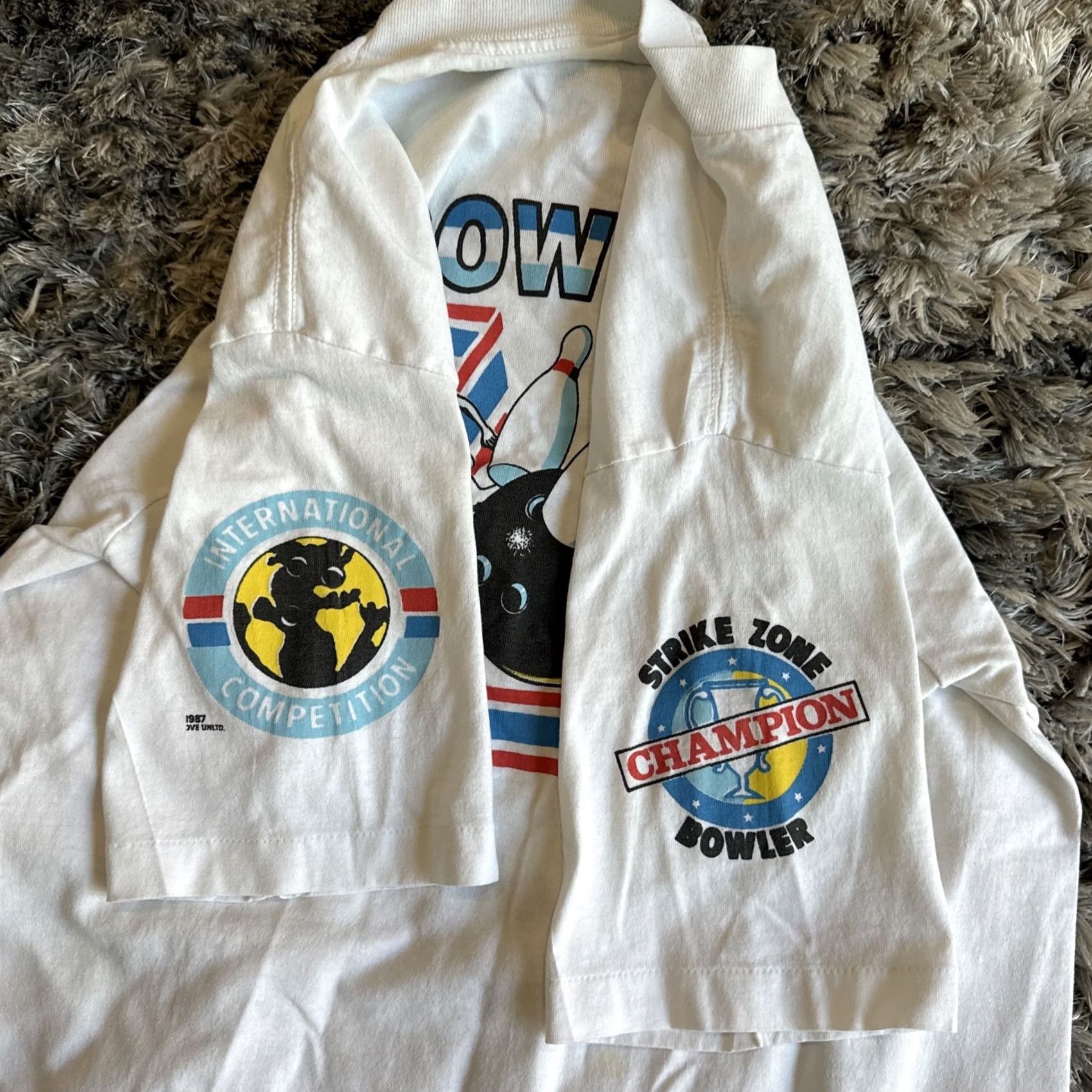 Champion VINTAGE Strike Zone Champion Bowling T-Shirt Mens M 80s White Size US M / EU 48-50 / 2 - 5 Thumbnail