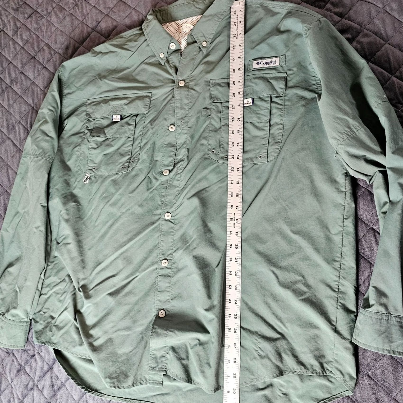 Vintage Columbia Shirt Men Large Green PFG Relaxed Fit Button-Up Long Sleeve UPF All Seasons Pockets Nylon Omni Shade Fish Pattern Logo Size US L / EU 52-54 / 3 - 5 Thumbnail