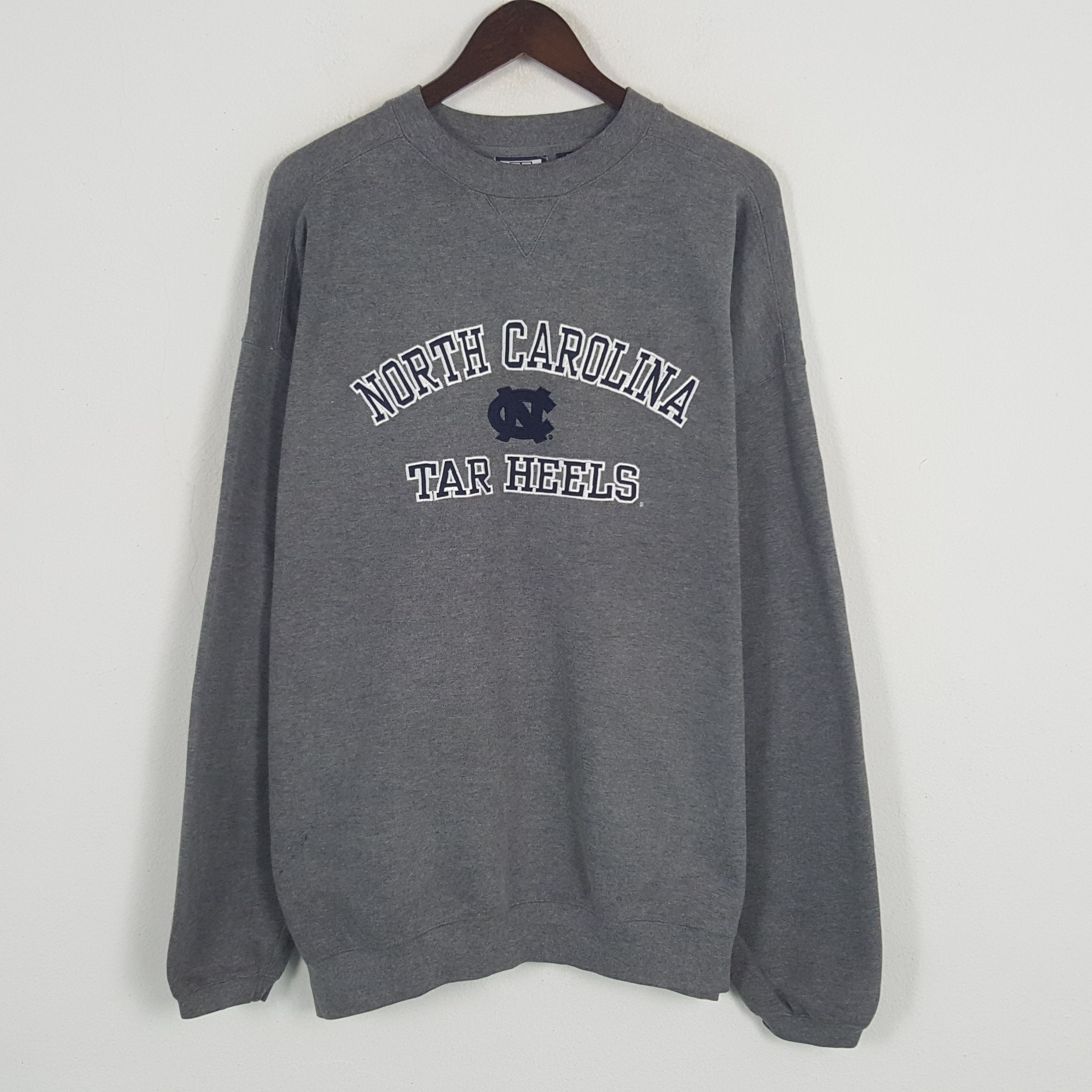 Vintage Vintage North Carolina Tar Heels Sweatshirt Size US XXL / EU 58 / 5 - 1 Thumbnail